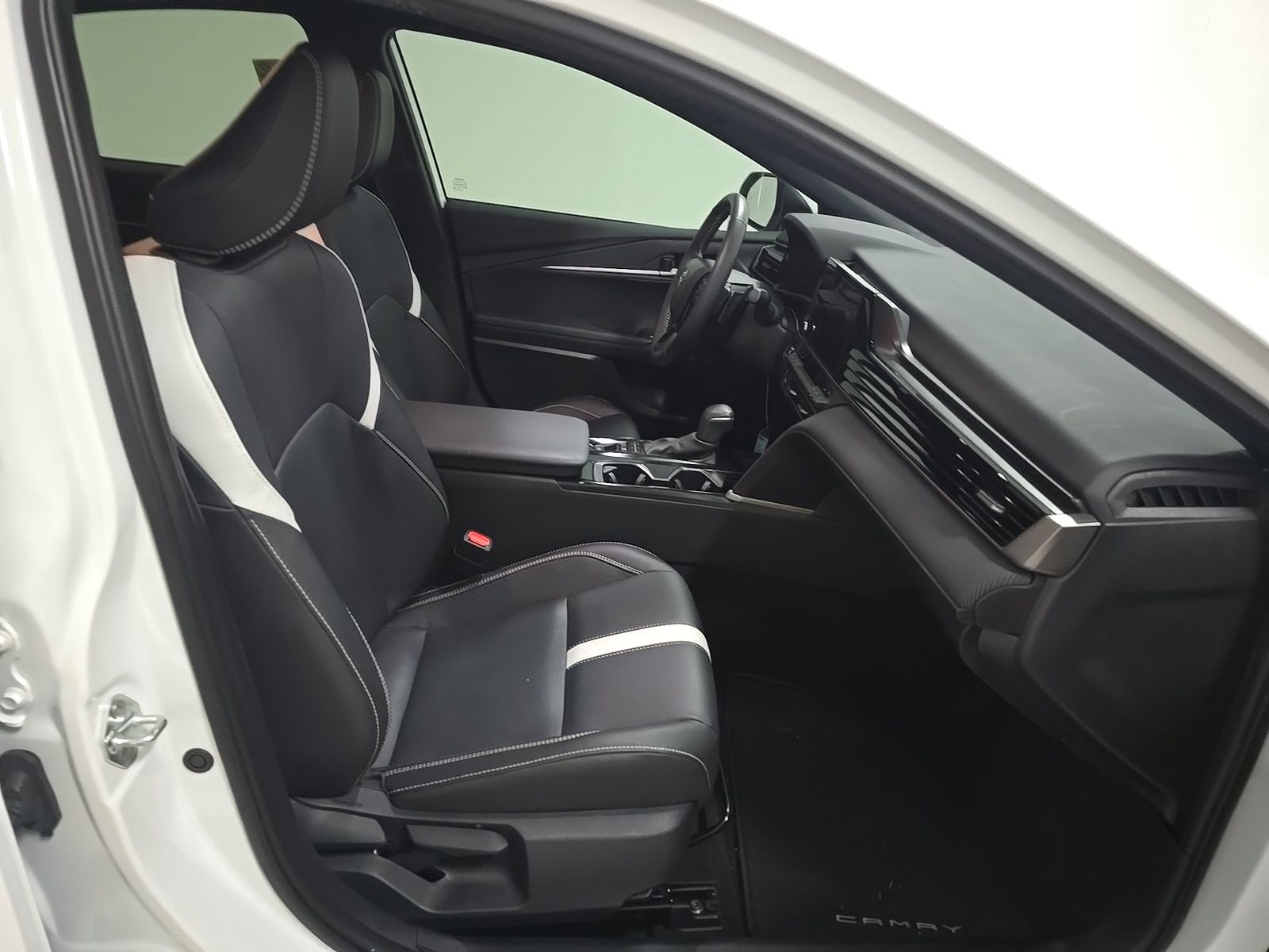TOYOTA CAMRY - 9