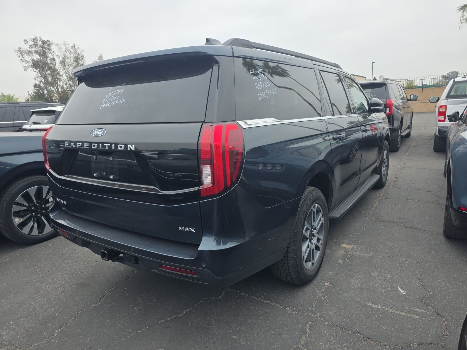 FORD EXPEDITION MAX - 5
