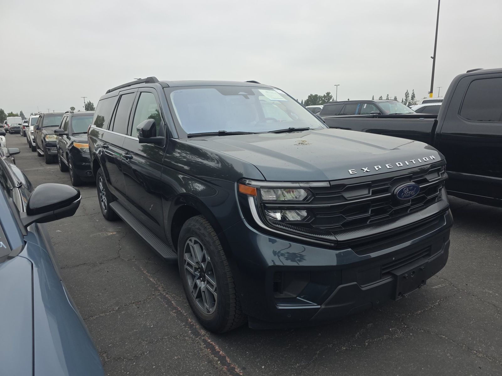 FORD EXPEDITION MAX - 4