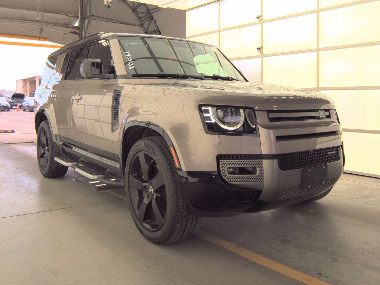 2023 Land Rover Defender 130 X-Dynamic SE AWD