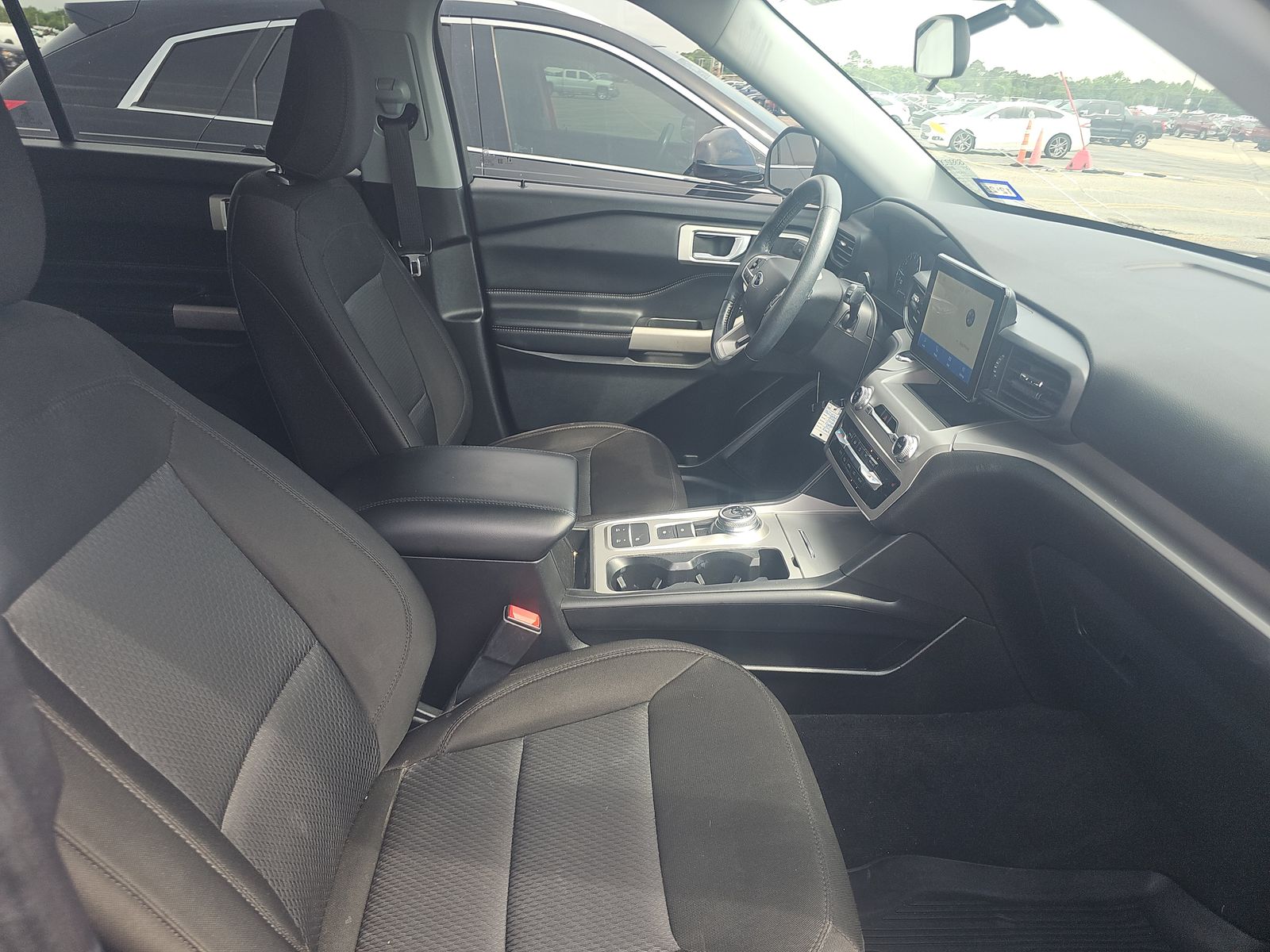 FORD EXPLORER - 9