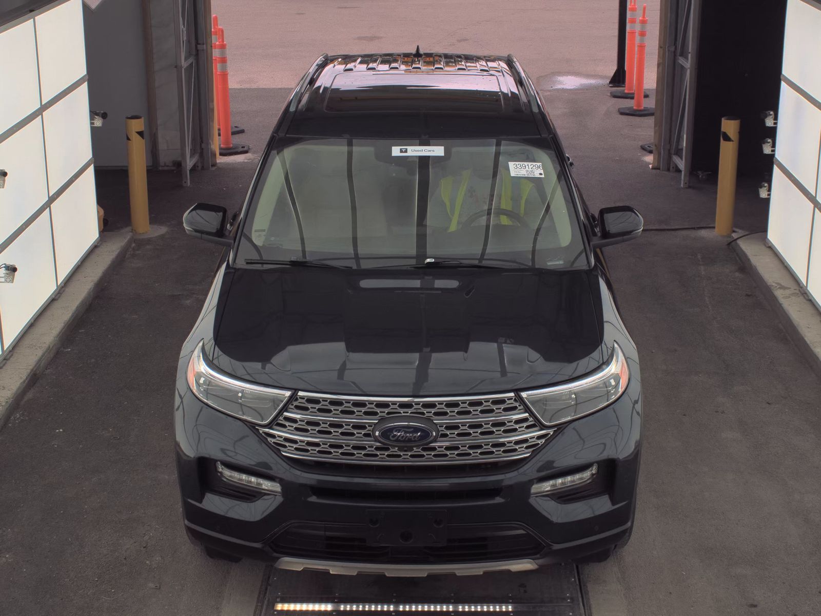 FORD EXPLORER - 3