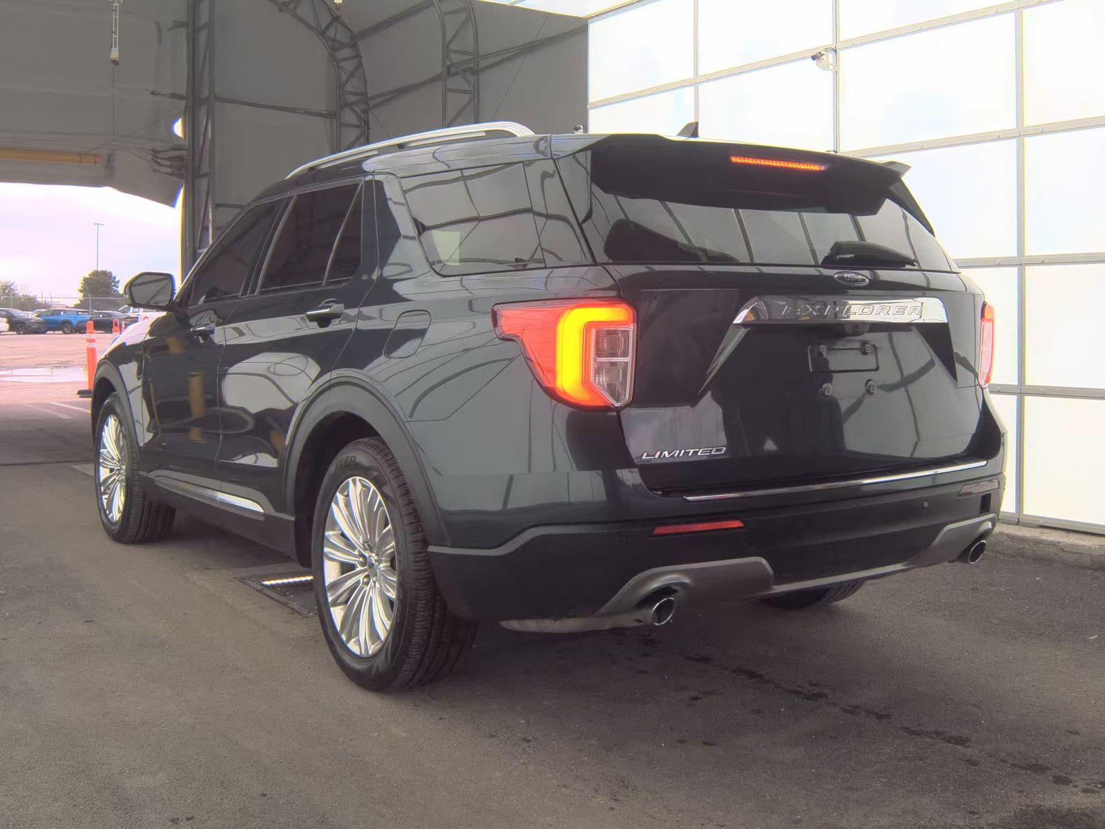 FORD EXPLORER - 9