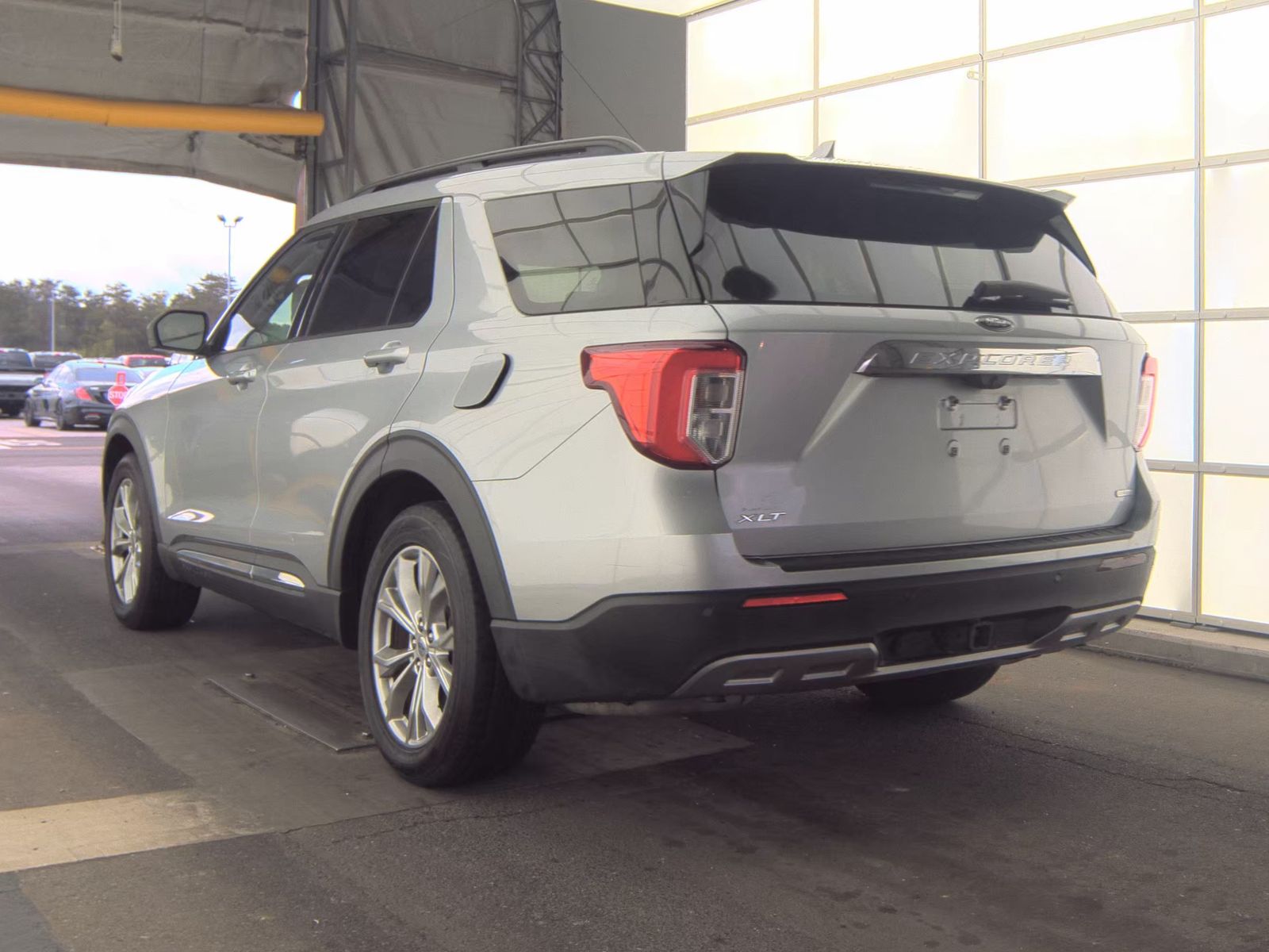 2020 Ford Explorer XLT RWD