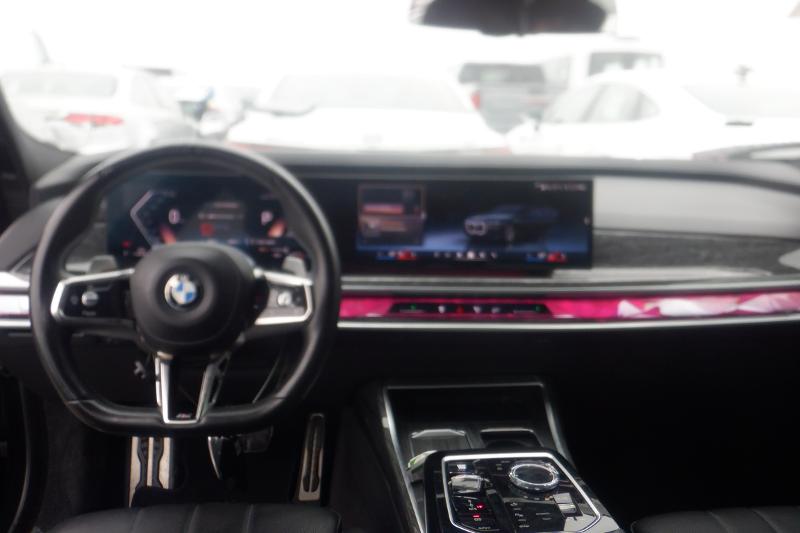 2024 BMW 7 Series 740i RWD