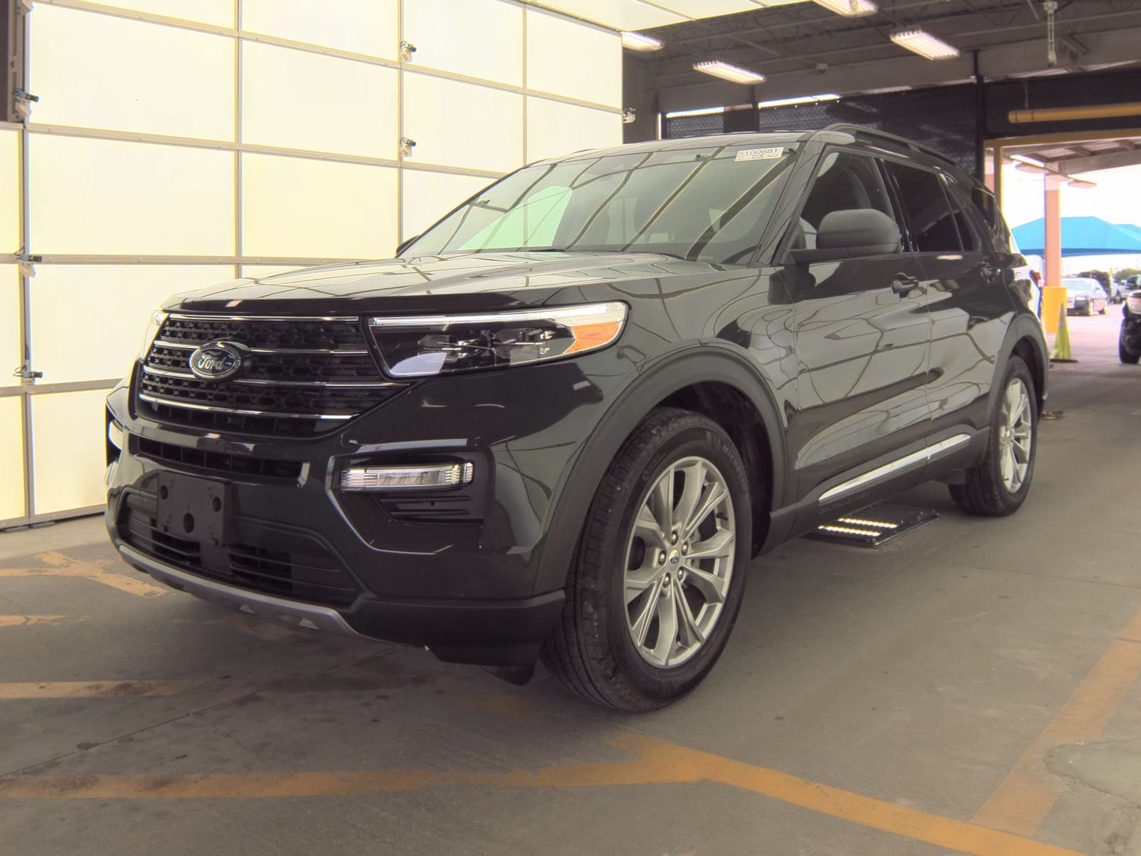 FORD EXPLORER - 1