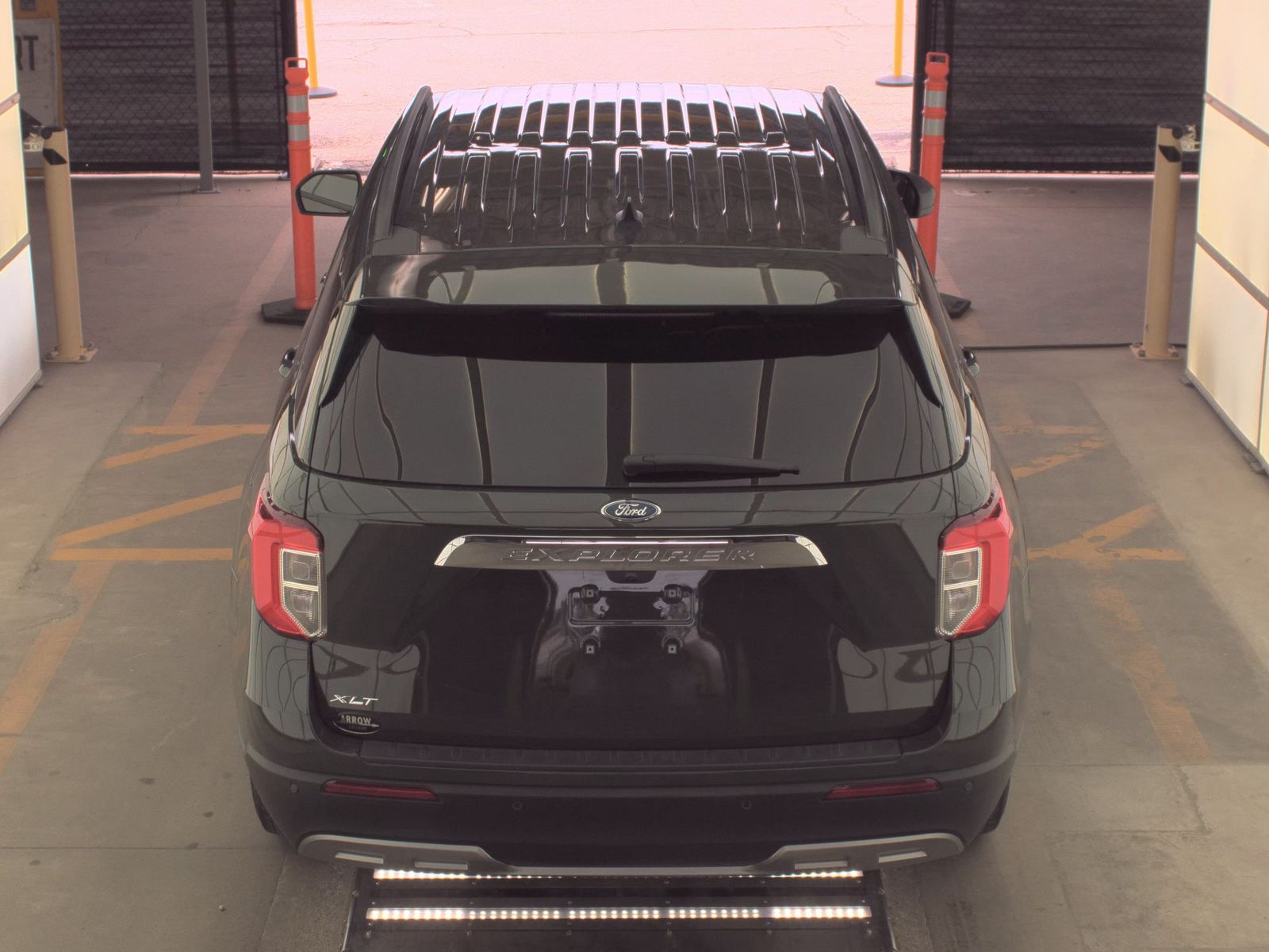 FORD EXPLORER - 7