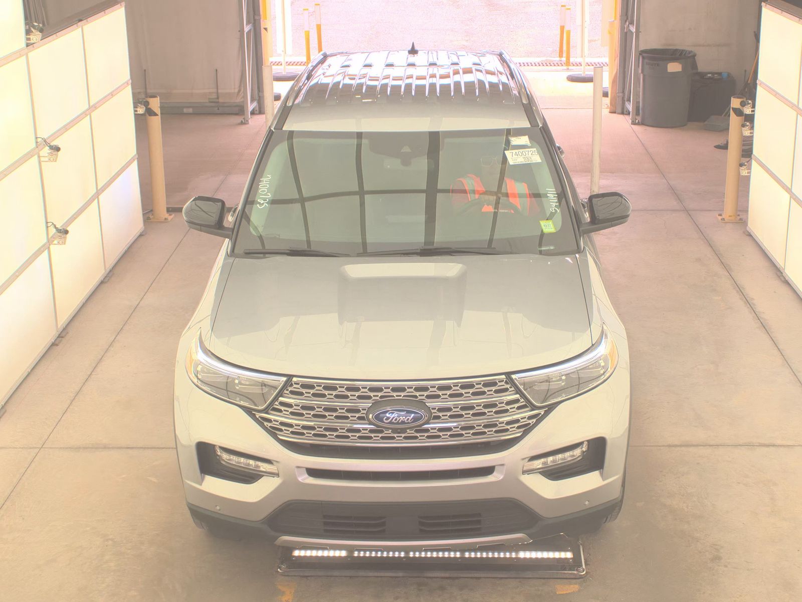 FORD EXPLORER - 3
