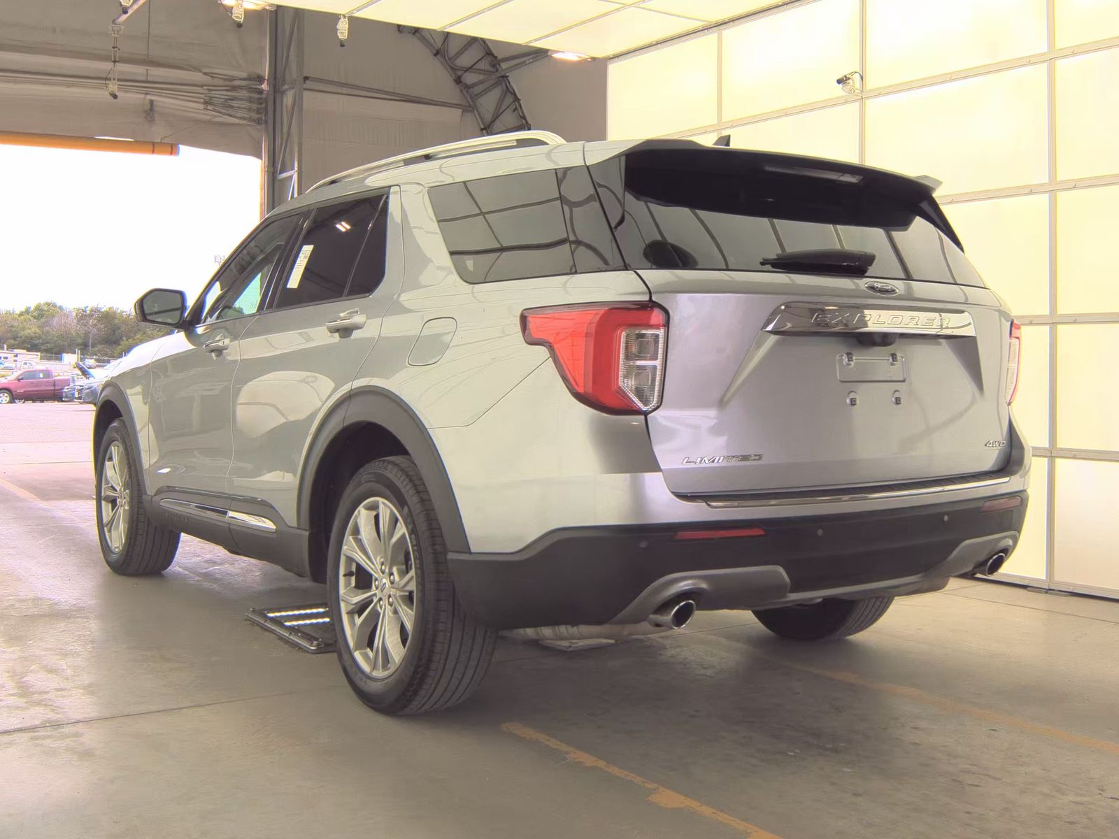 FORD EXPLORER - 9