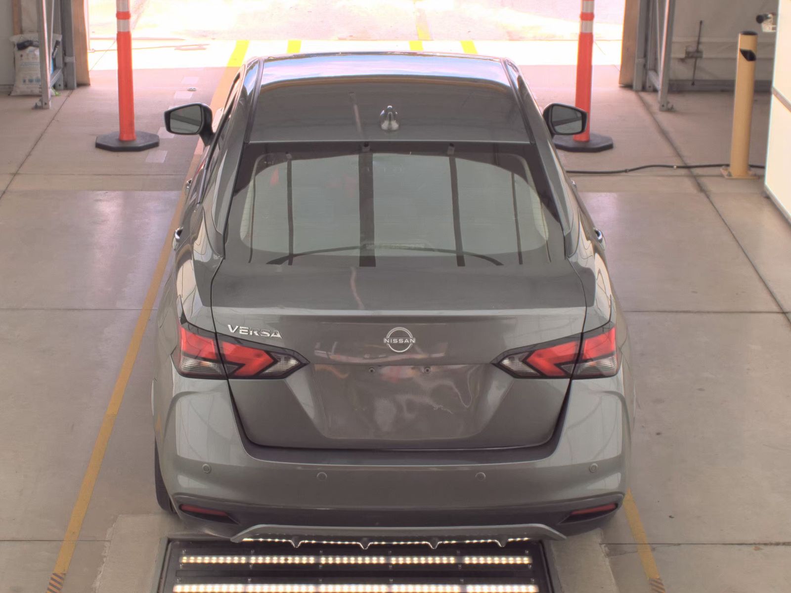 NISSAN VERSA - 7