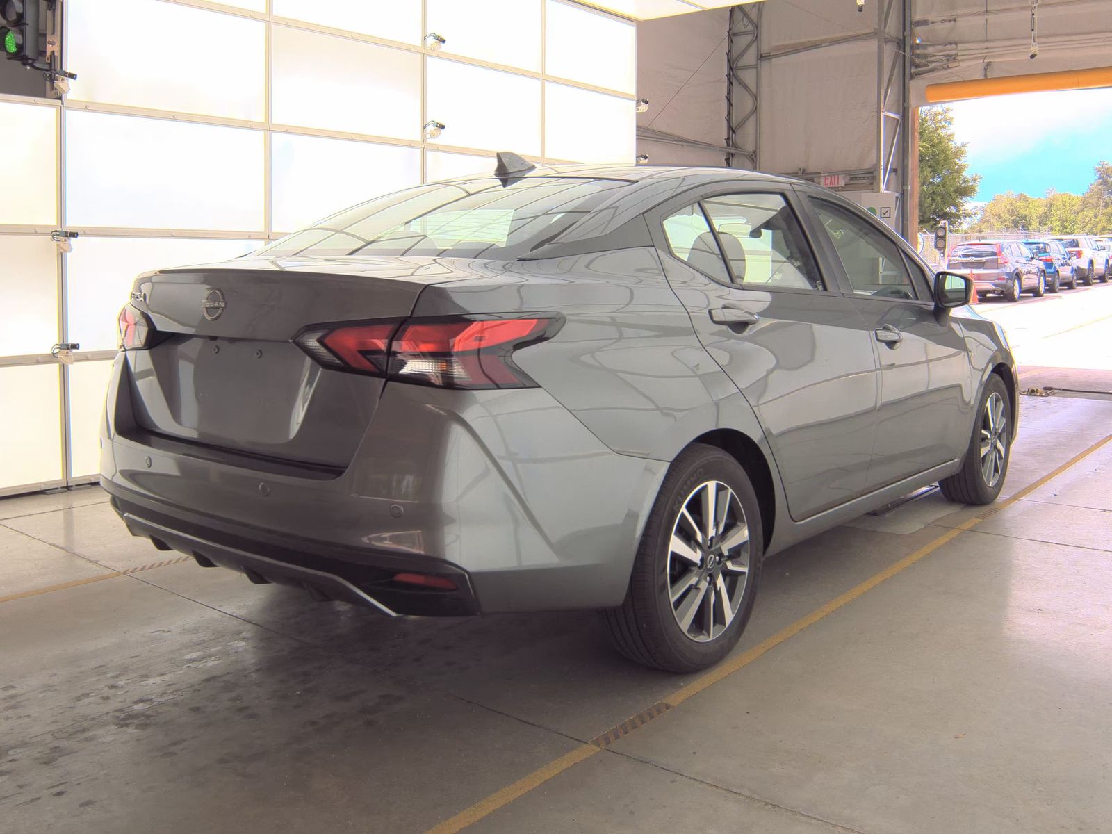 NISSAN VERSA - 6