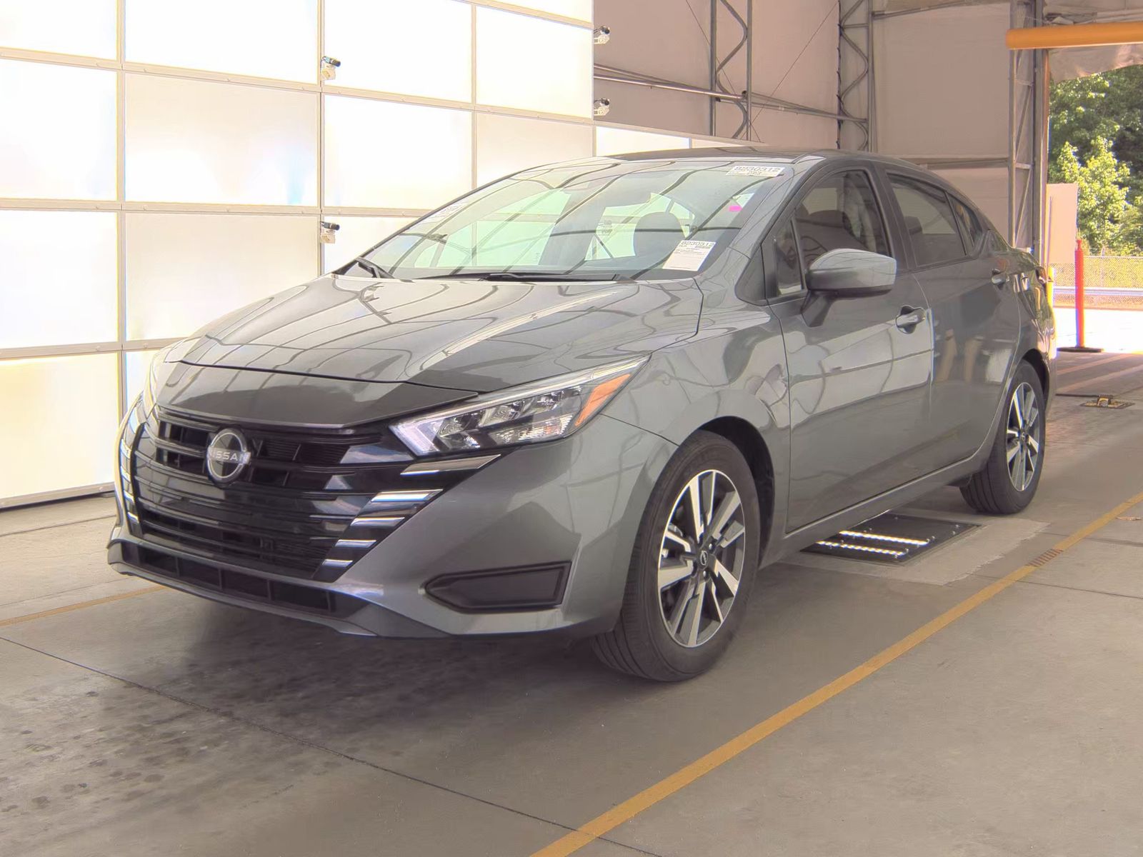 NISSAN VERSA - 1