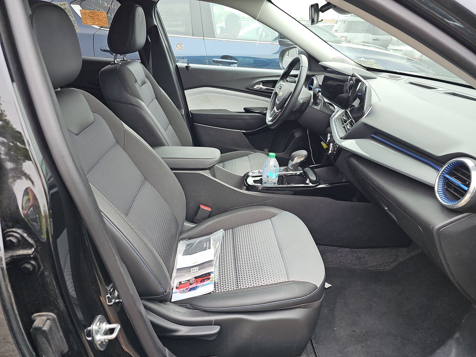 CHEVROLET TRAX - 9