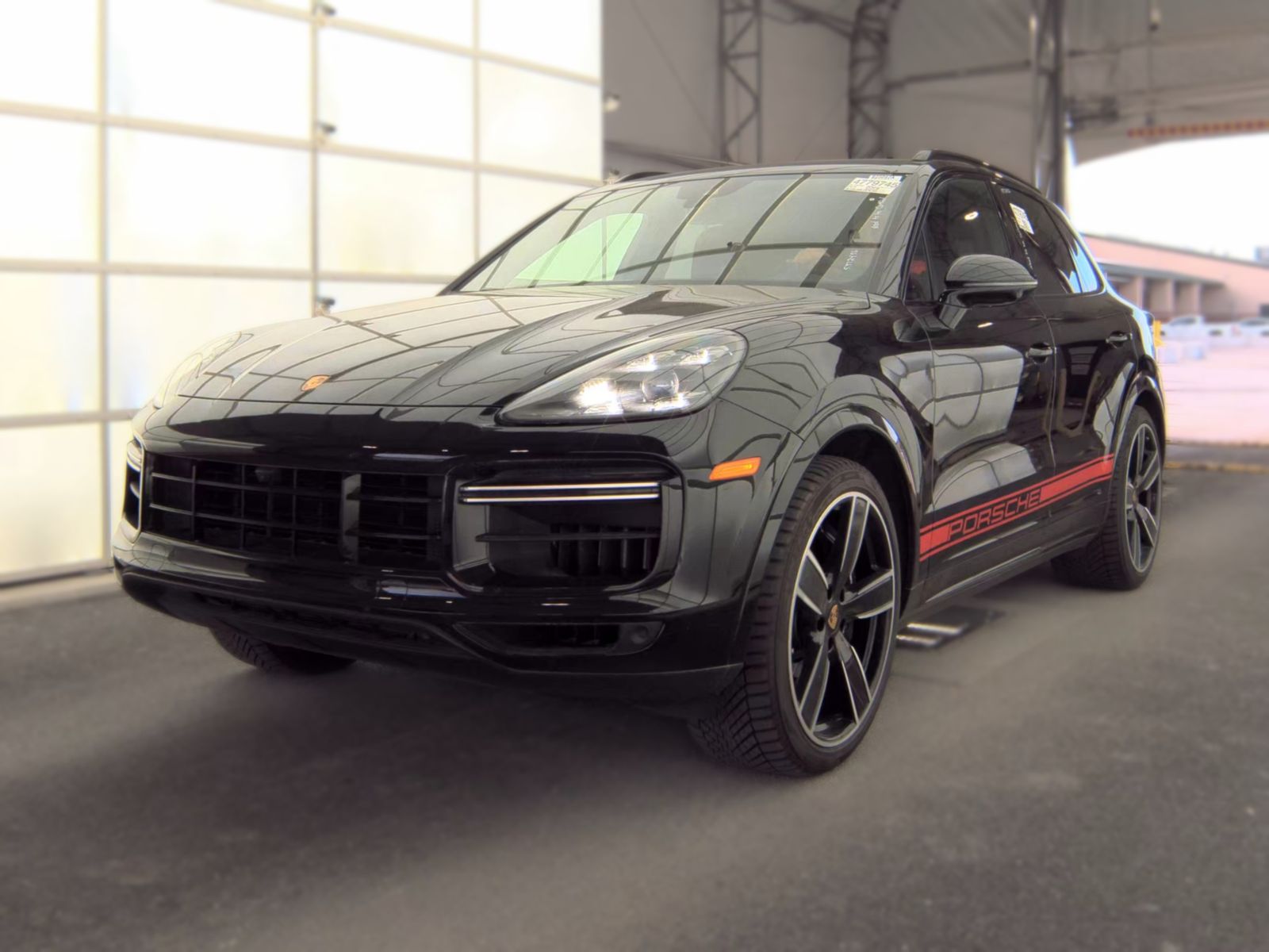 PORSCHE CAYENNE - 1