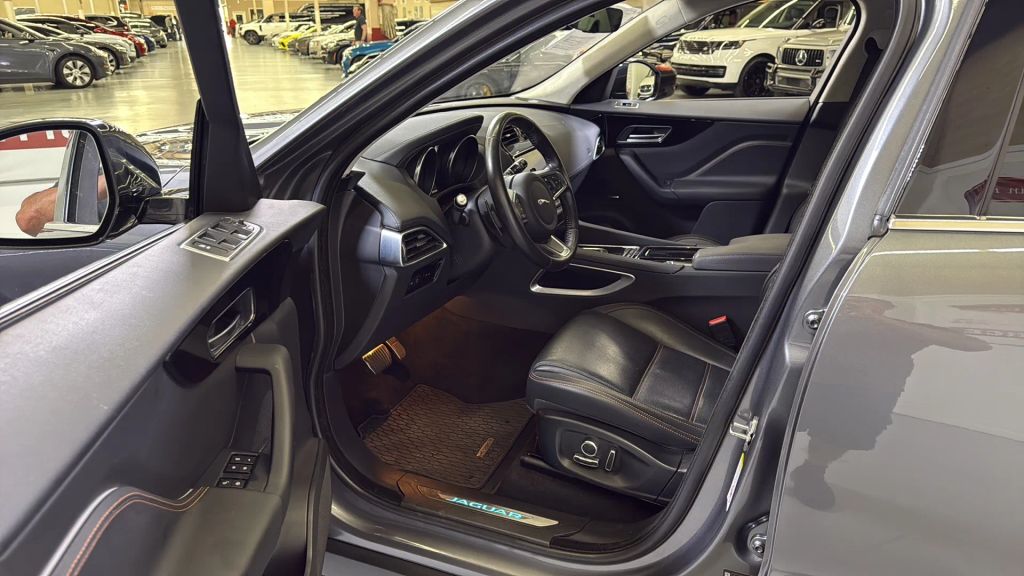 2019 Jaguar F-PACE 30t Prestige AWD