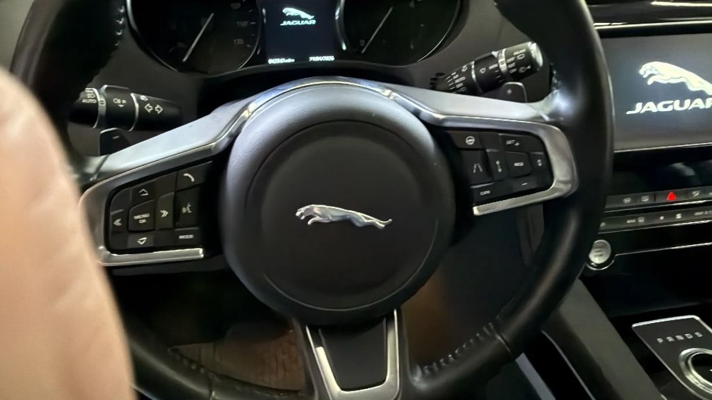 2019 Jaguar F-PACE 30t Prestige AWD