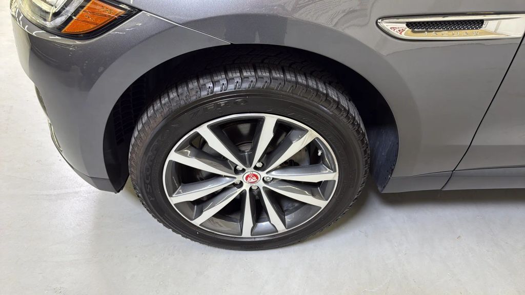 2019 Jaguar F-PACE 30t Prestige AWD