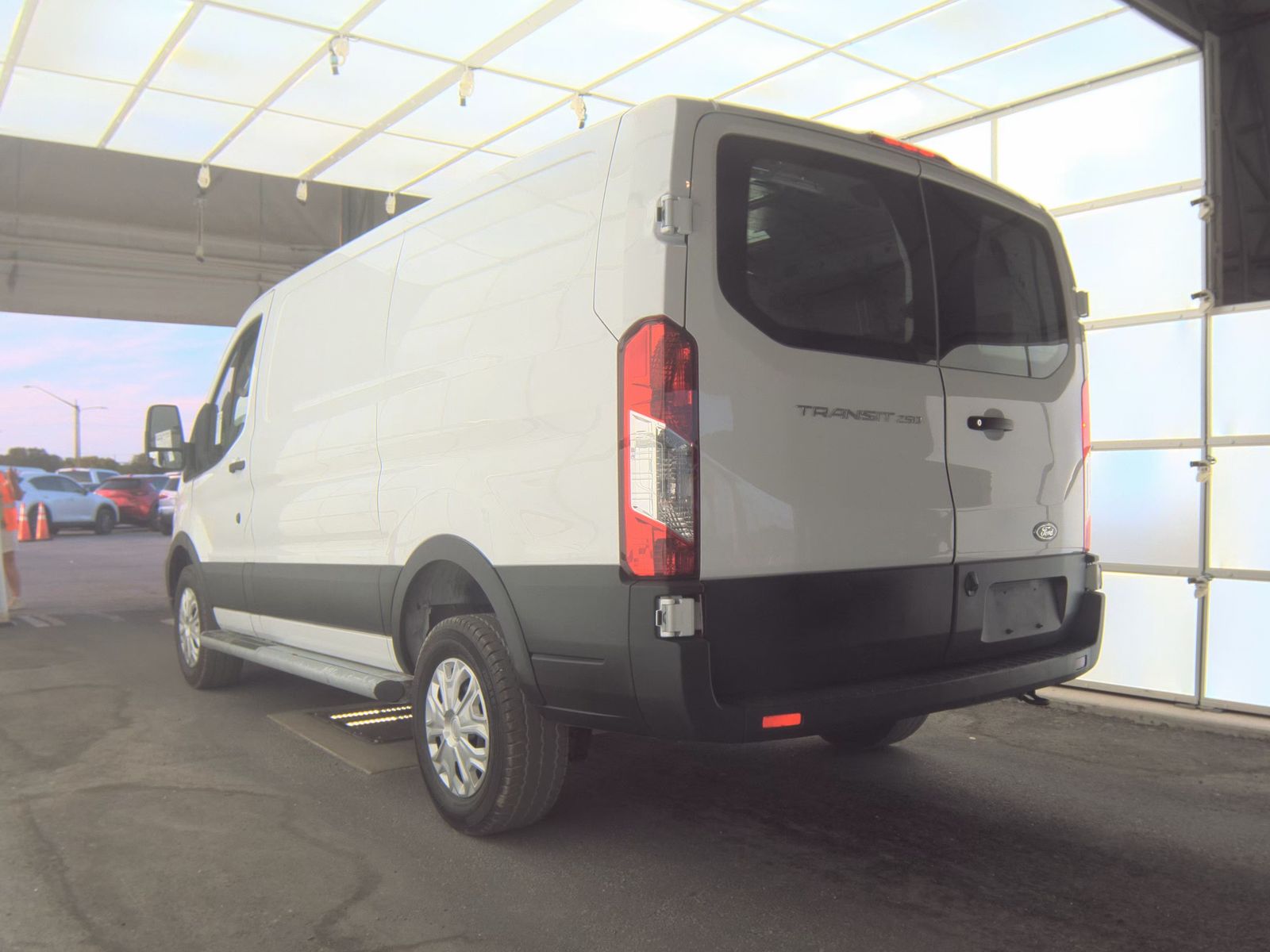 FORD TRANSIT 250 - 7