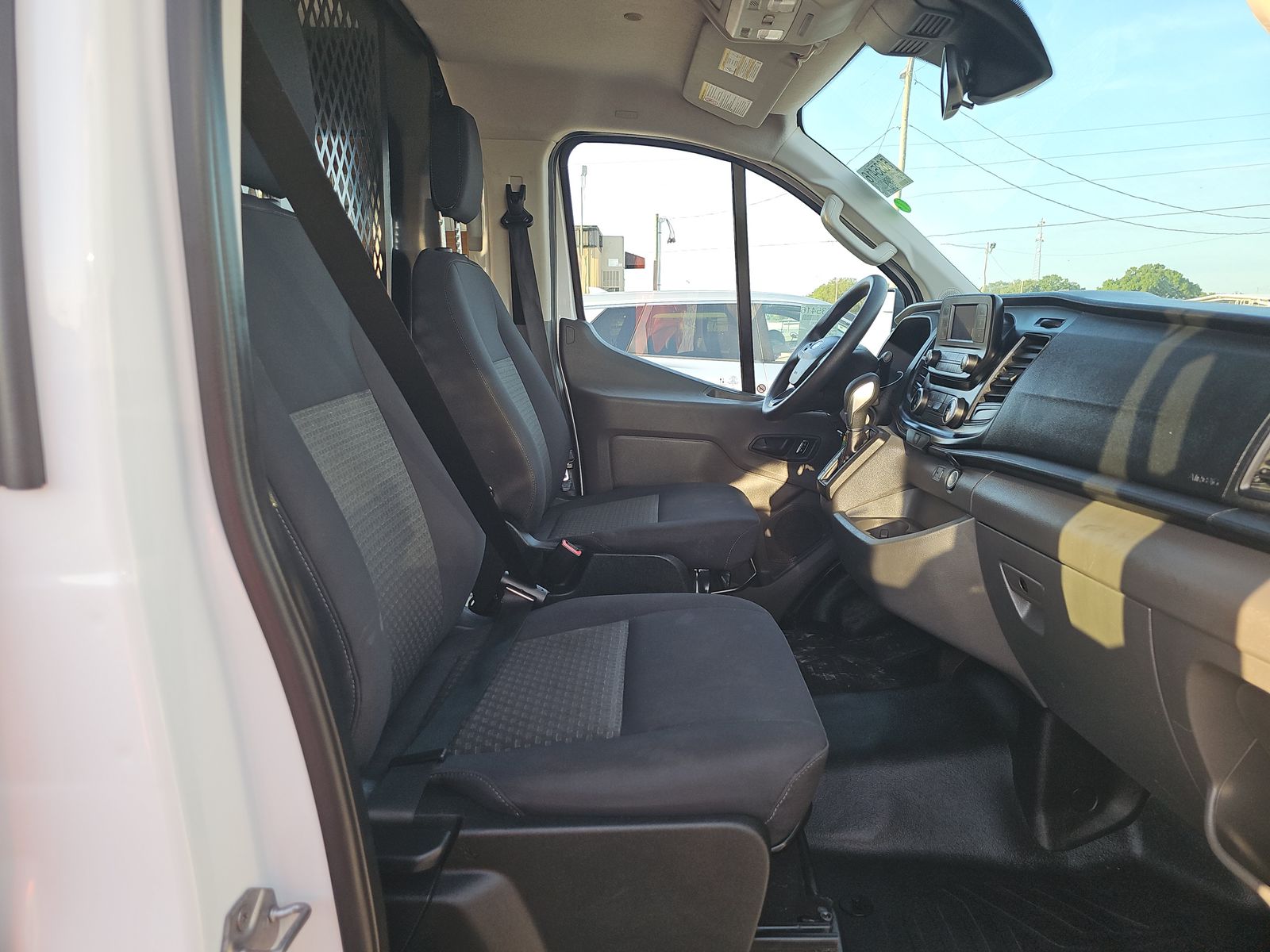 FORD TRANSIT 250 - 9