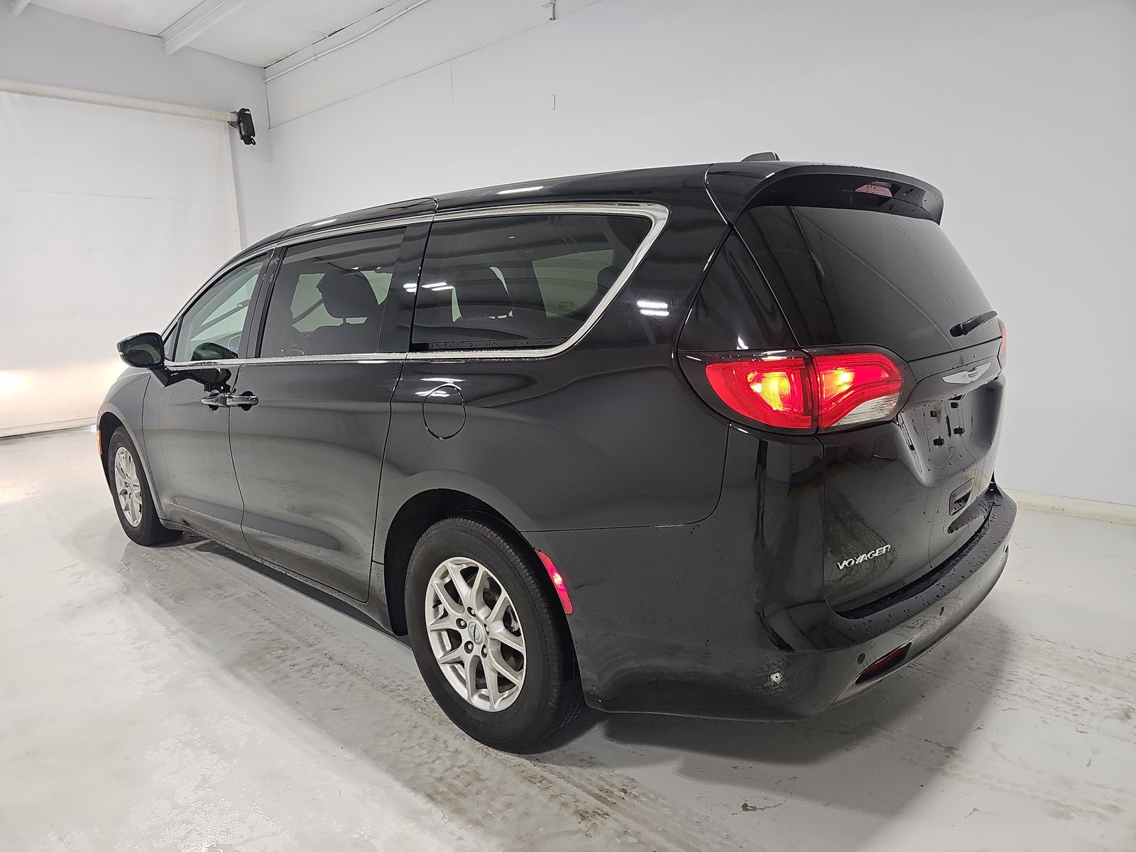 CHRYSLER VOYAGER - 7