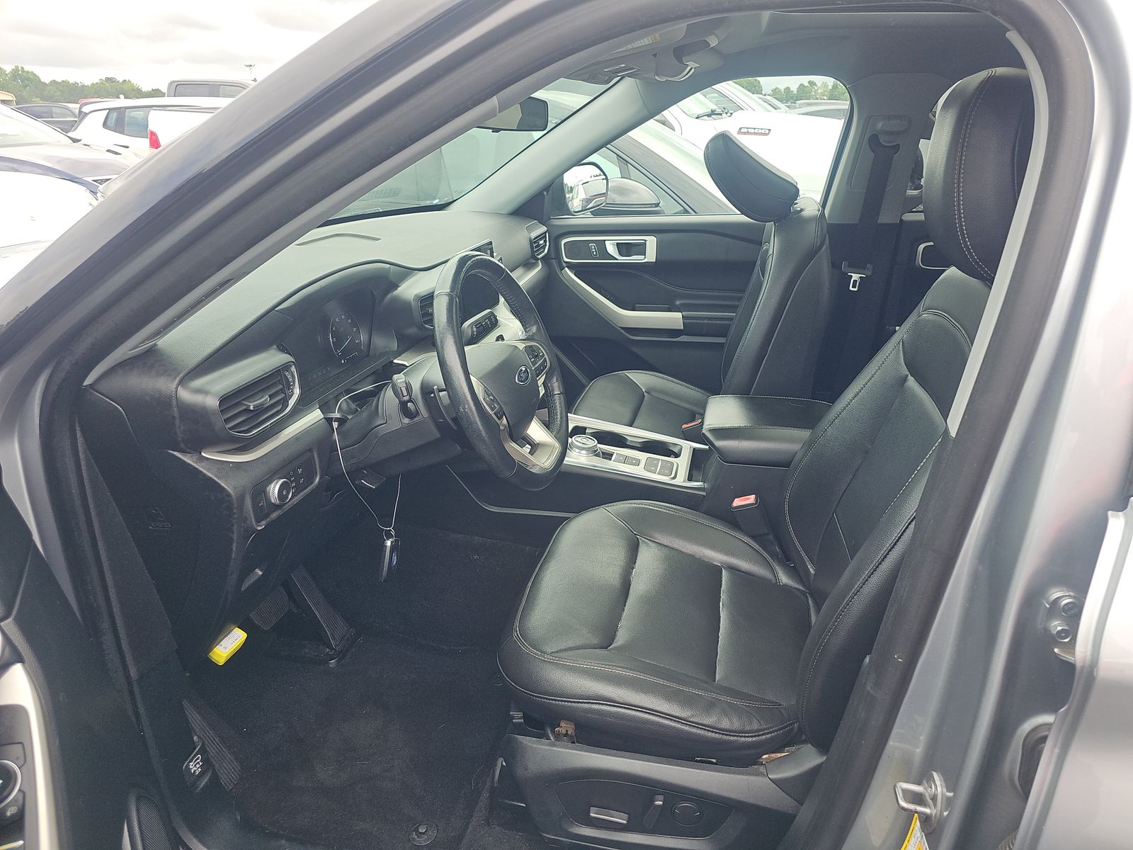 2020 Ford Explorer XLT RWD