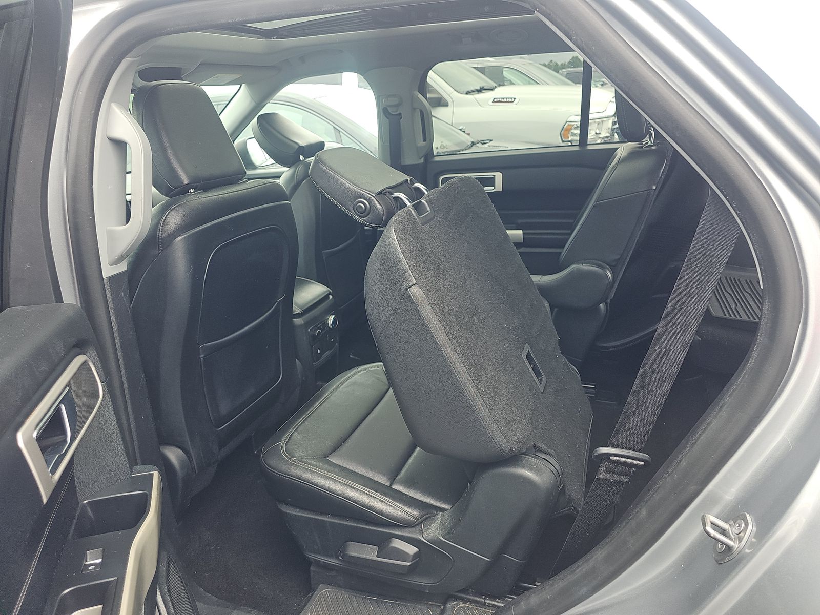 2020 Ford Explorer XLT RWD