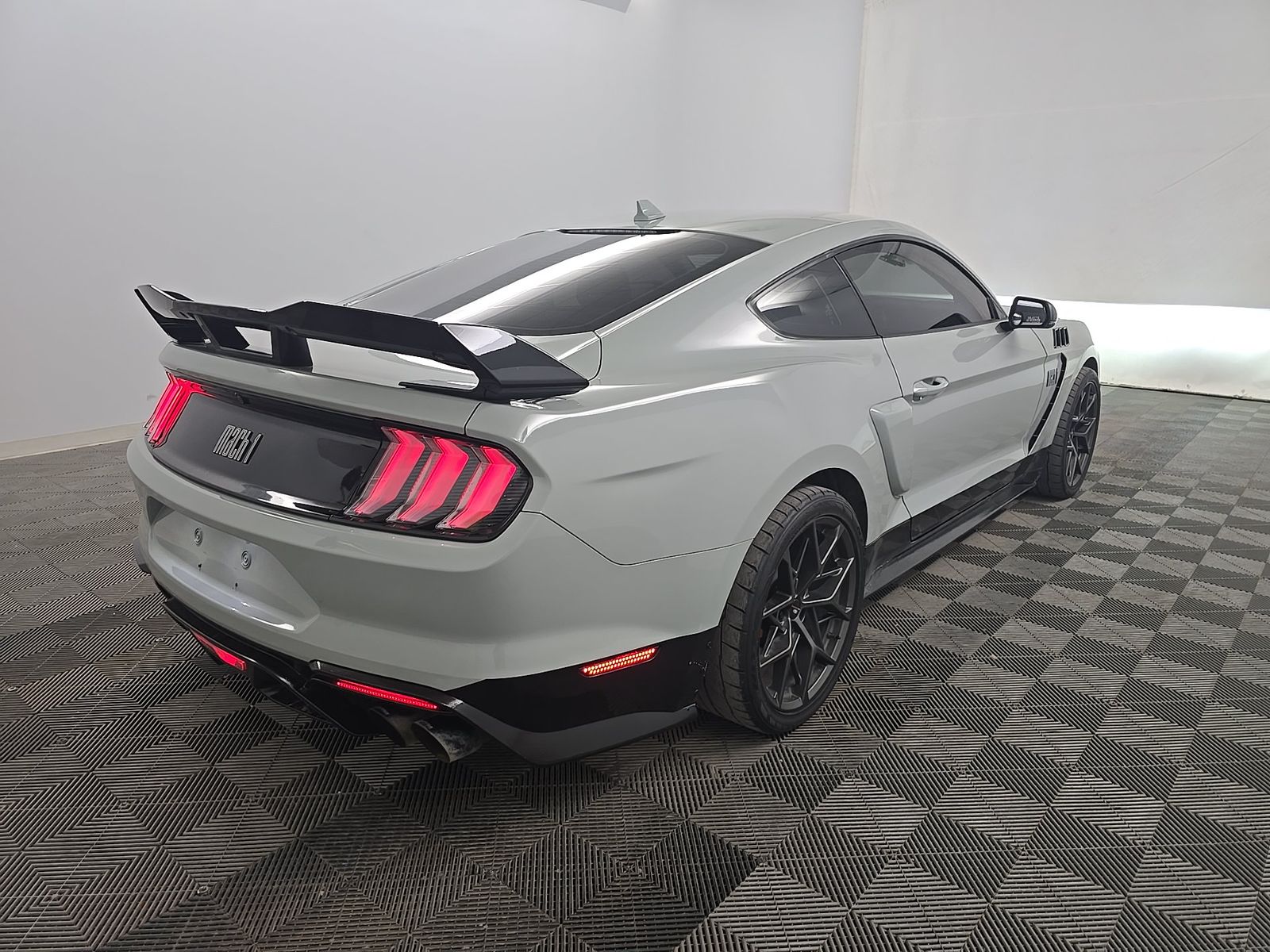 2021 Ford Mustang Mach 1 RWD