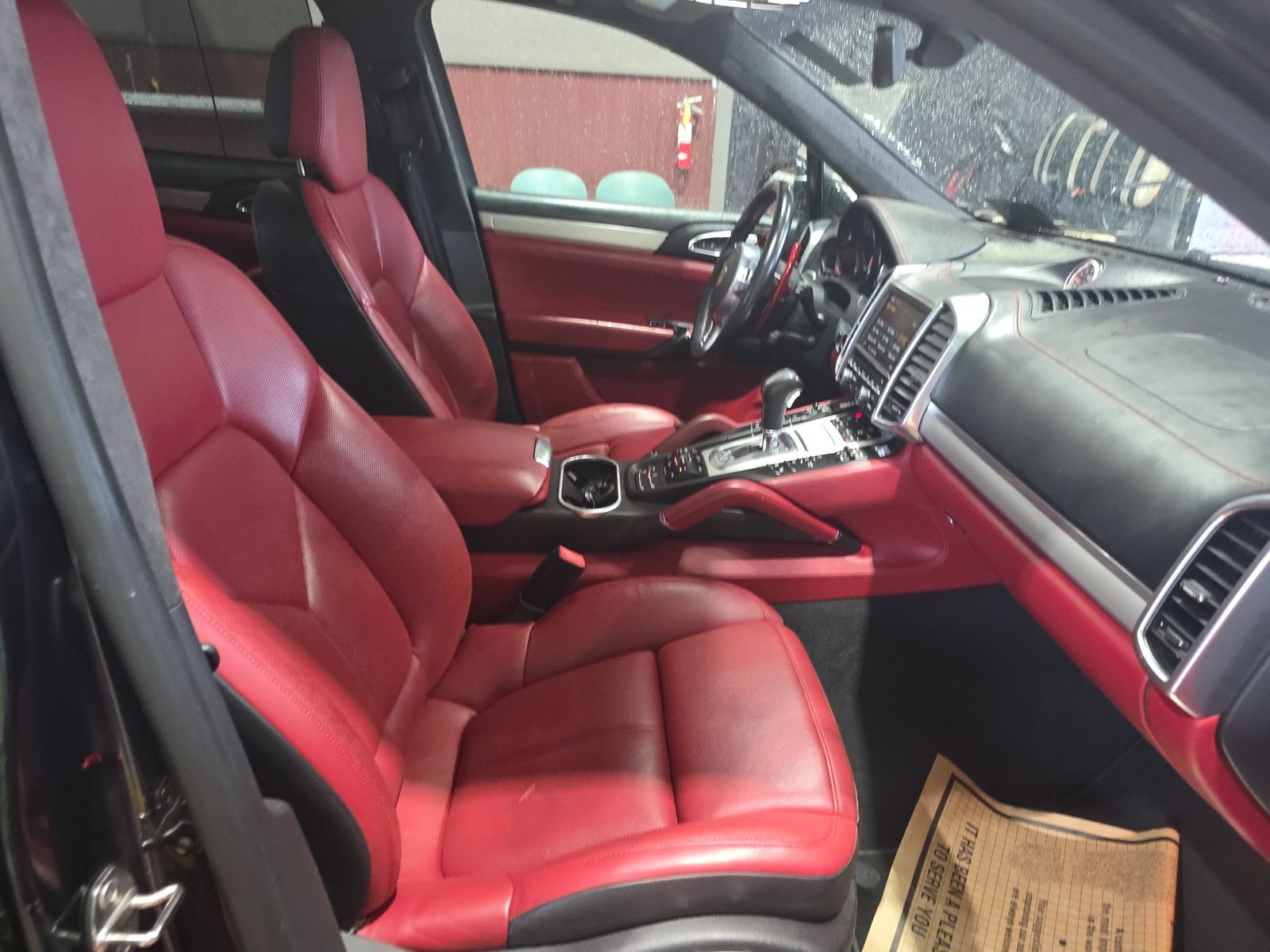 PORSCHE CAYENNE - 9