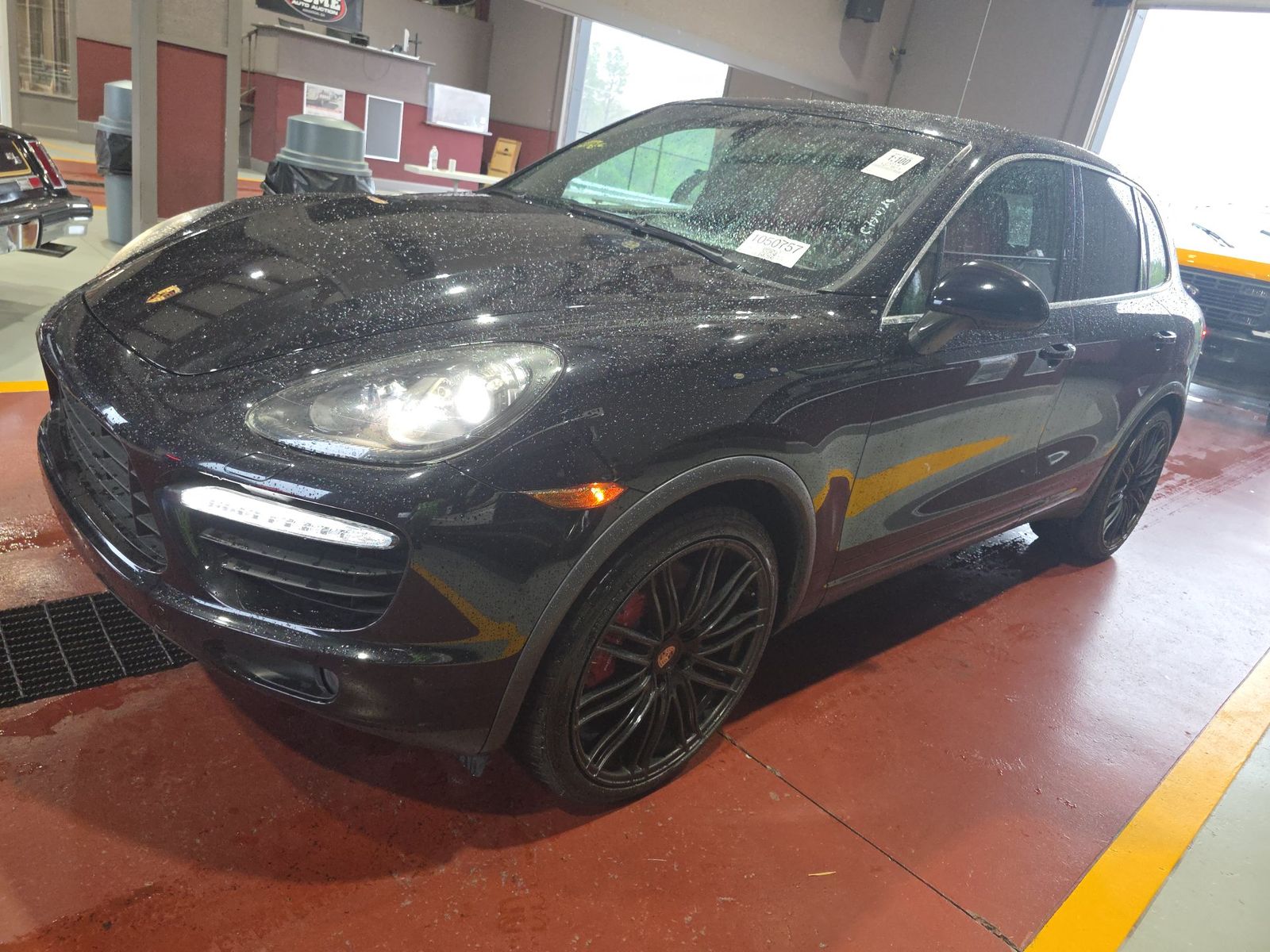 PORSCHE CAYENNE - 1