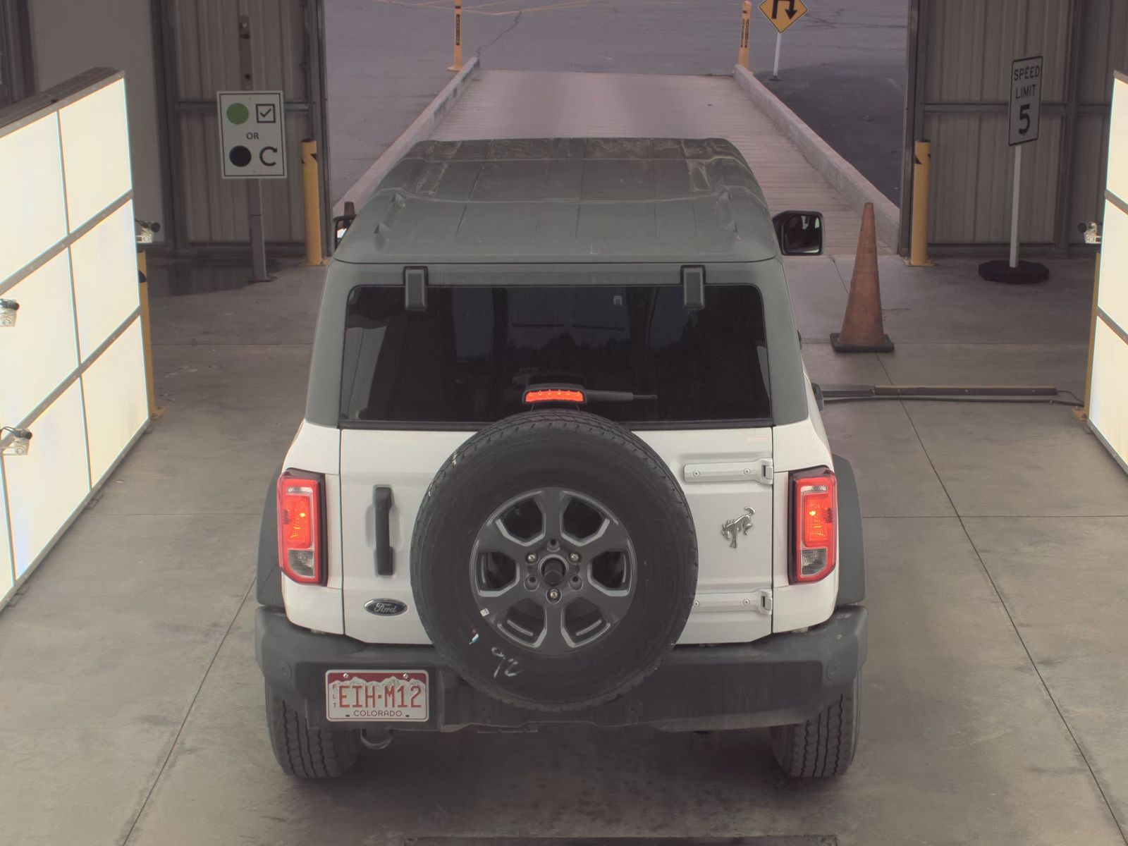 FORD BRONCO - 7