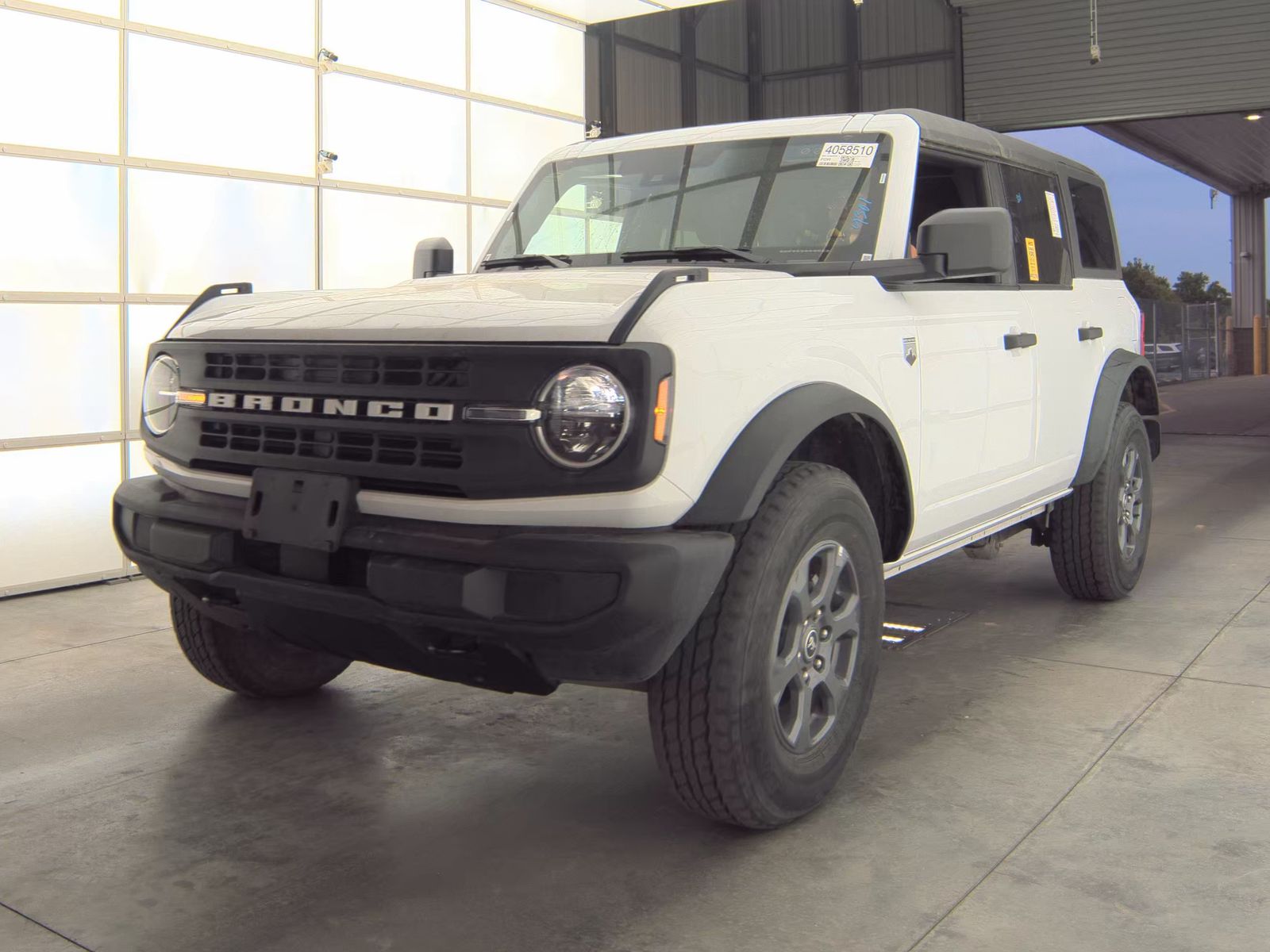 FORD BRONCO - 1