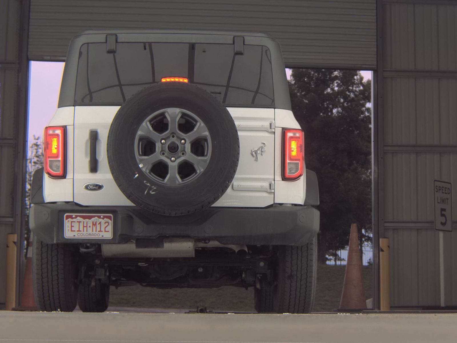 FORD BRONCO - 8