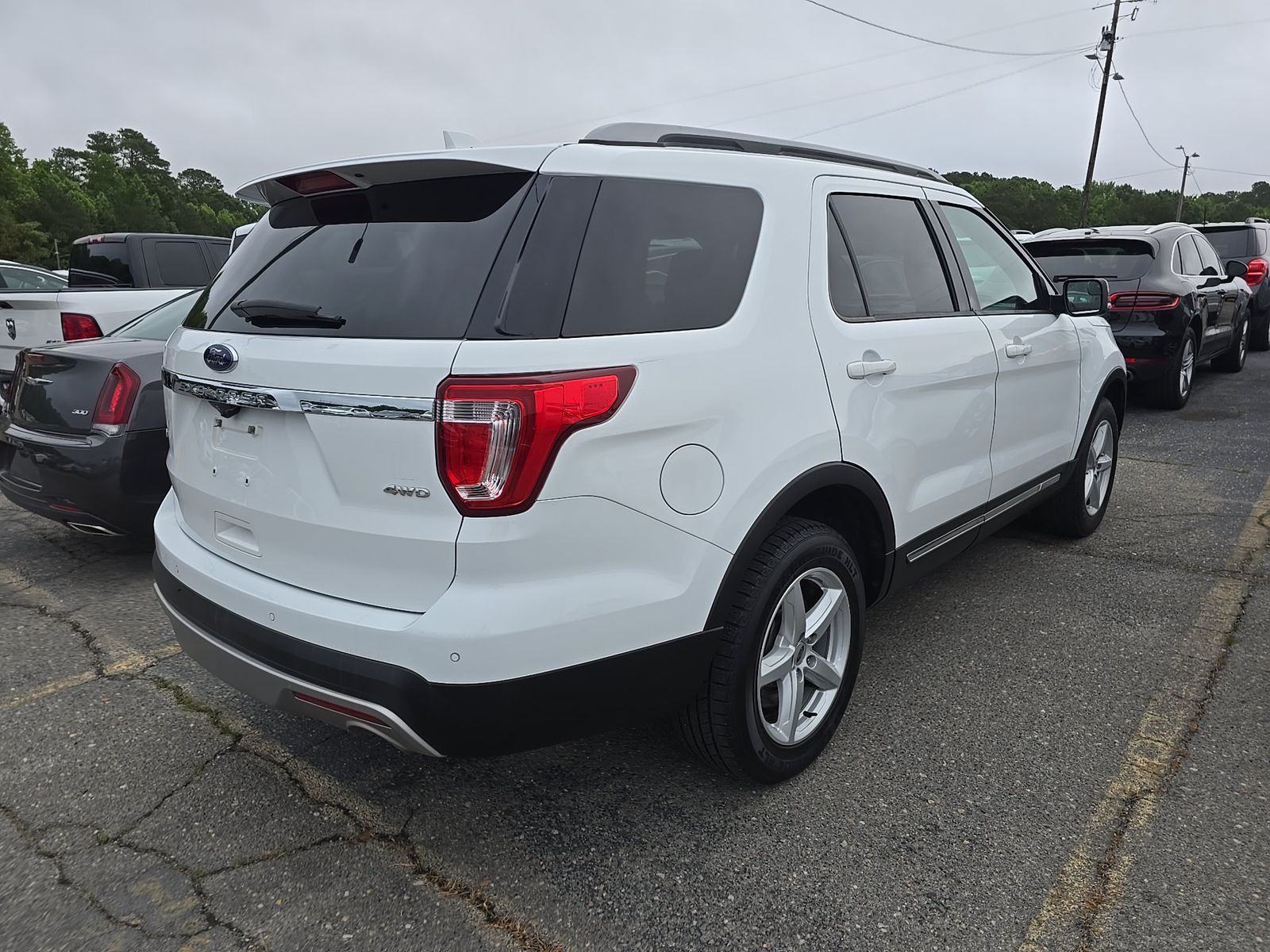 FORD EXPLORER - 5