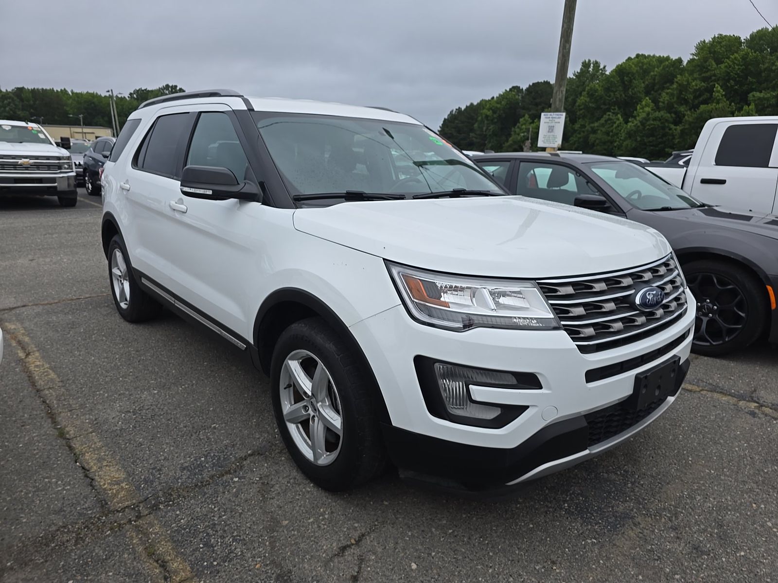 FORD EXPLORER - 4