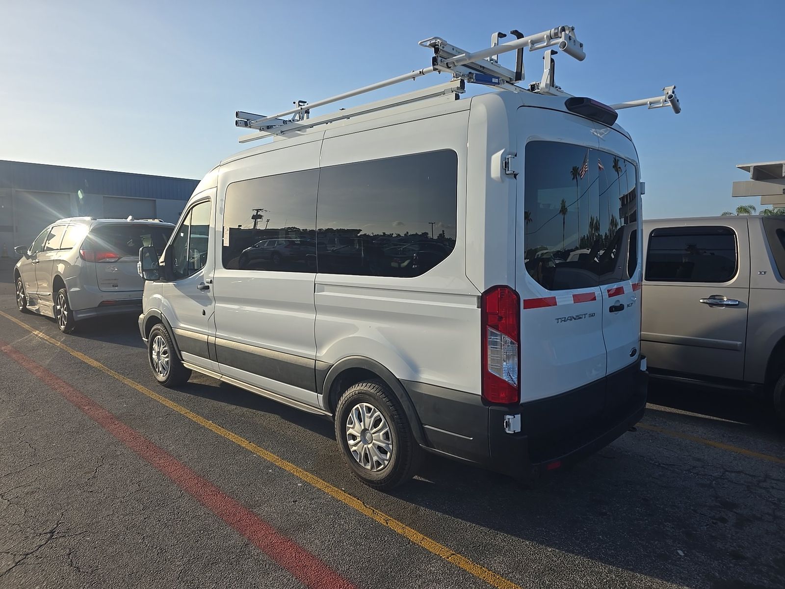FORD TRANSIT 150 - 7