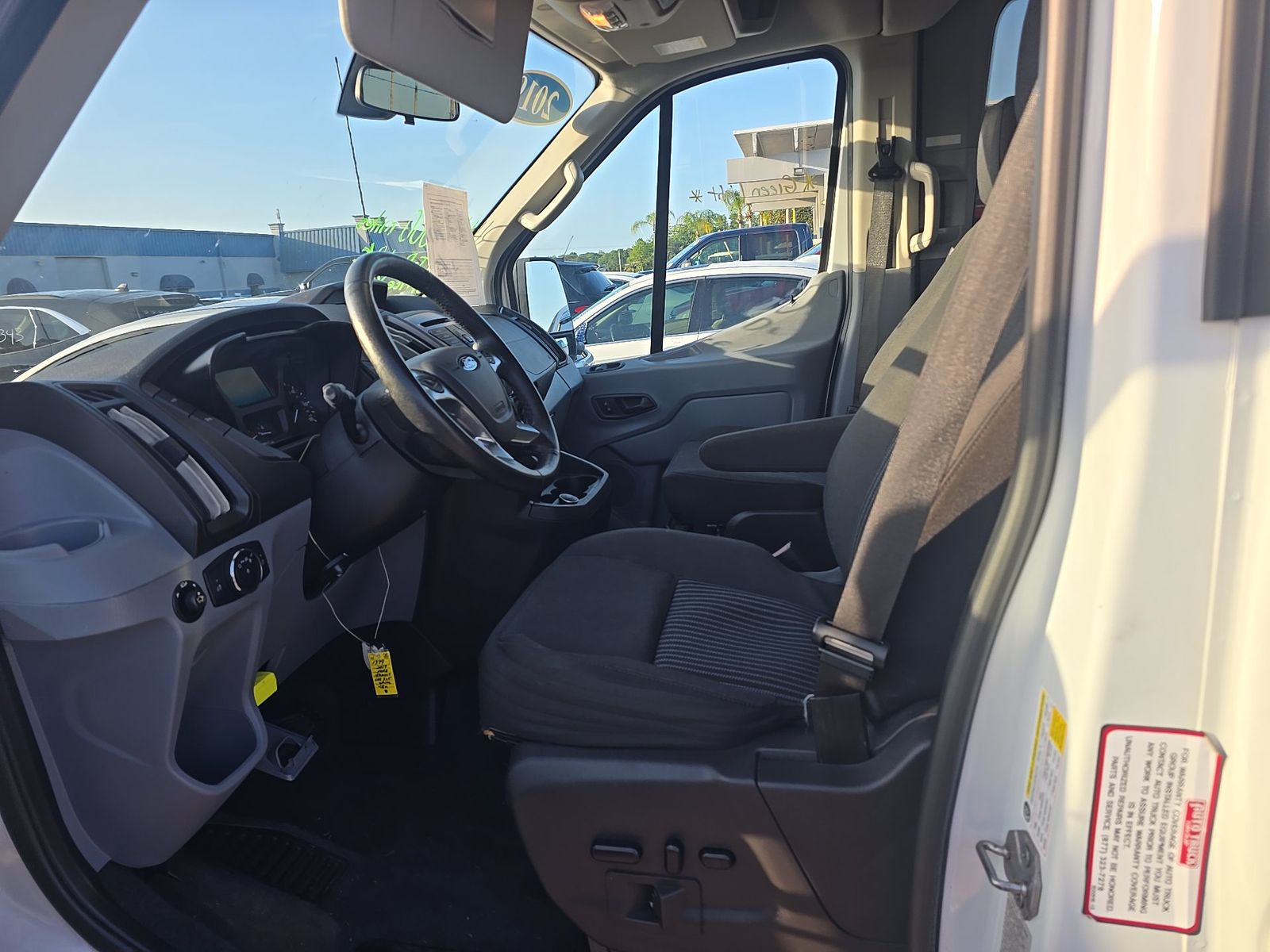 FORD TRANSIT 150 - 8