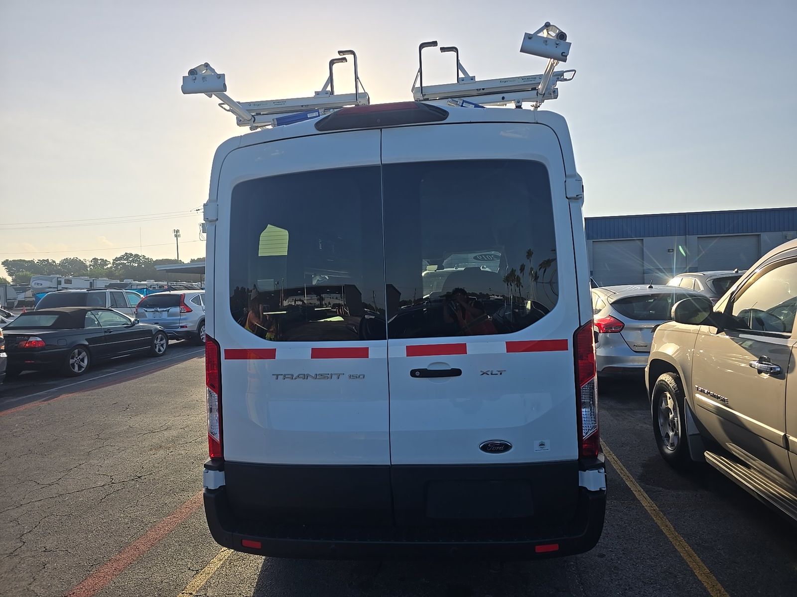 FORD TRANSIT 150 - 6