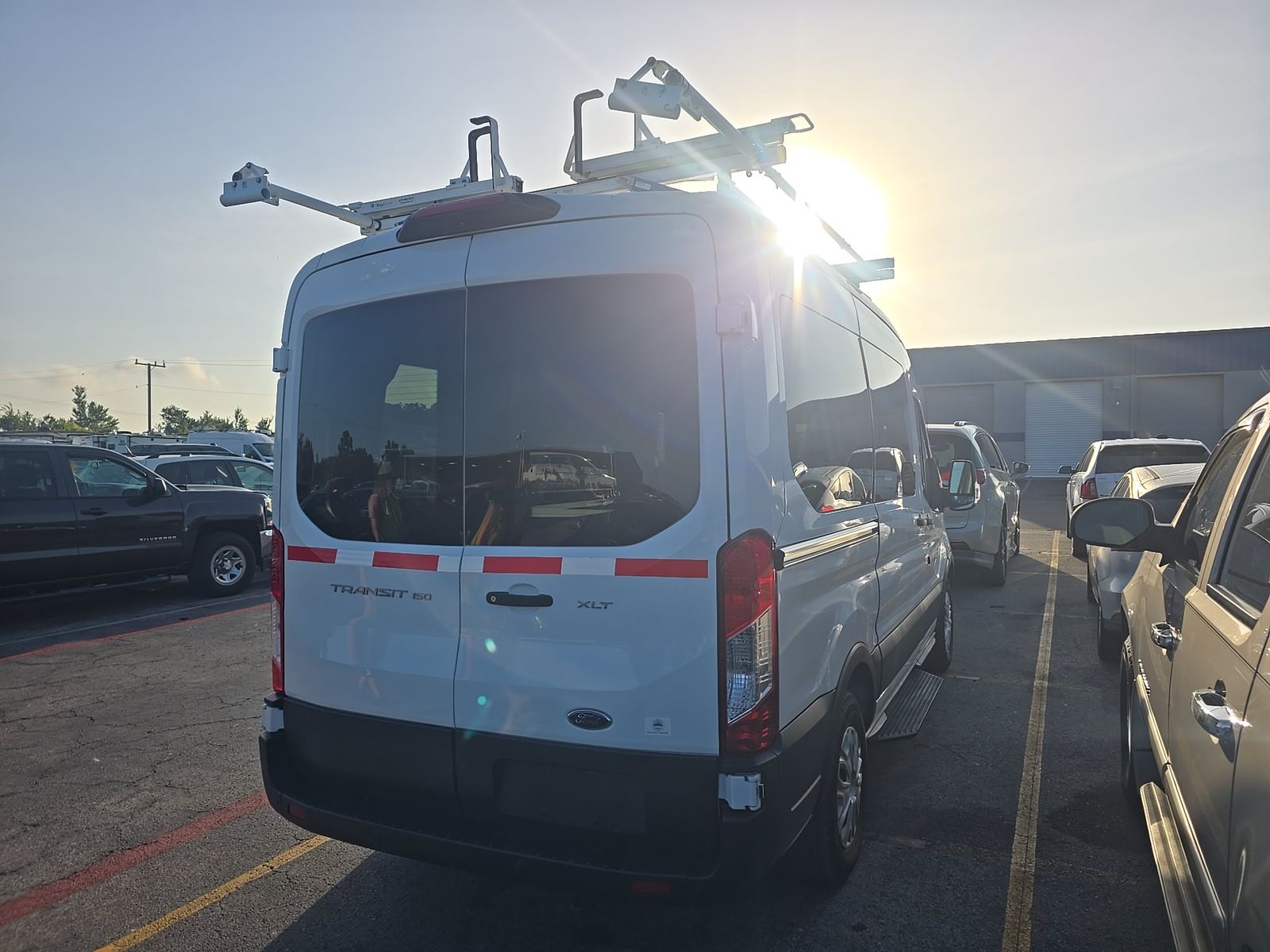 FORD TRANSIT 150 - 5