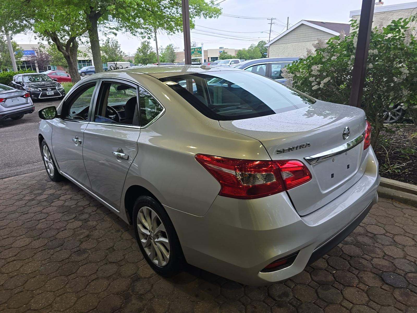 NISSAN SENTRA - 4