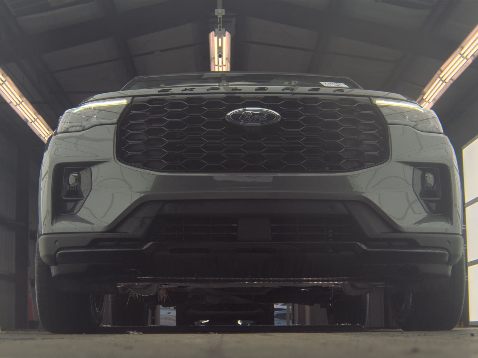 FORD EXPLORER - 4