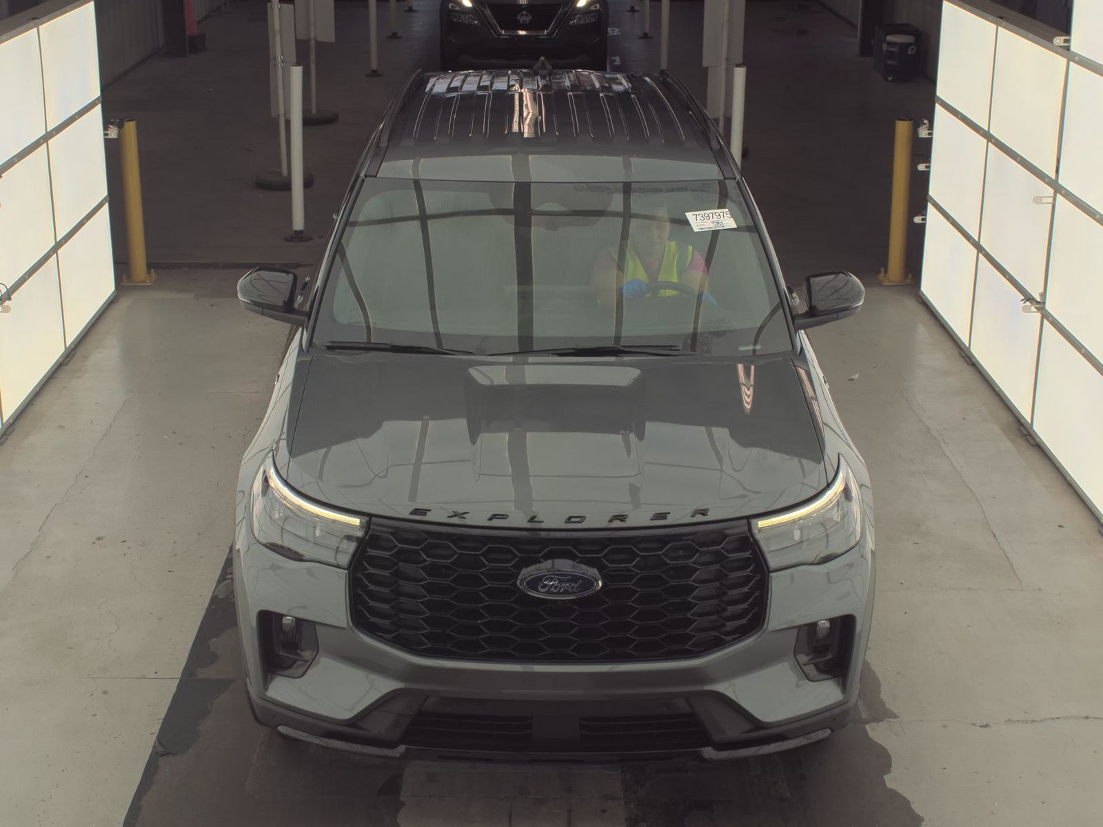 FORD EXPLORER - 3