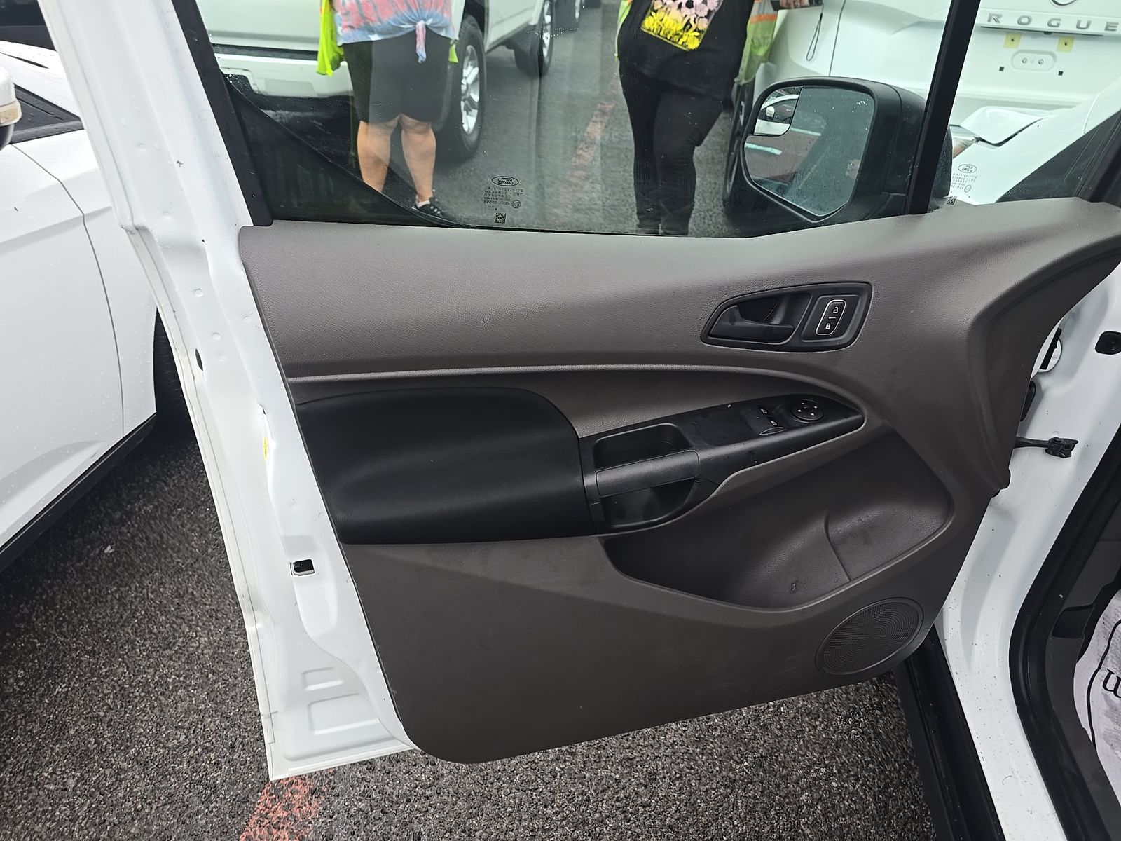 FORD TRANSIT CONNECT - 10