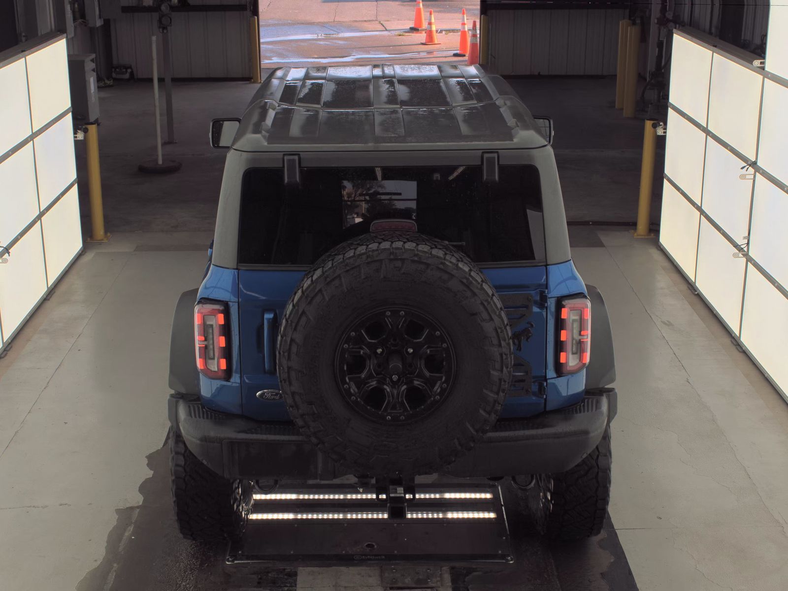 FORD BRONCO - 7