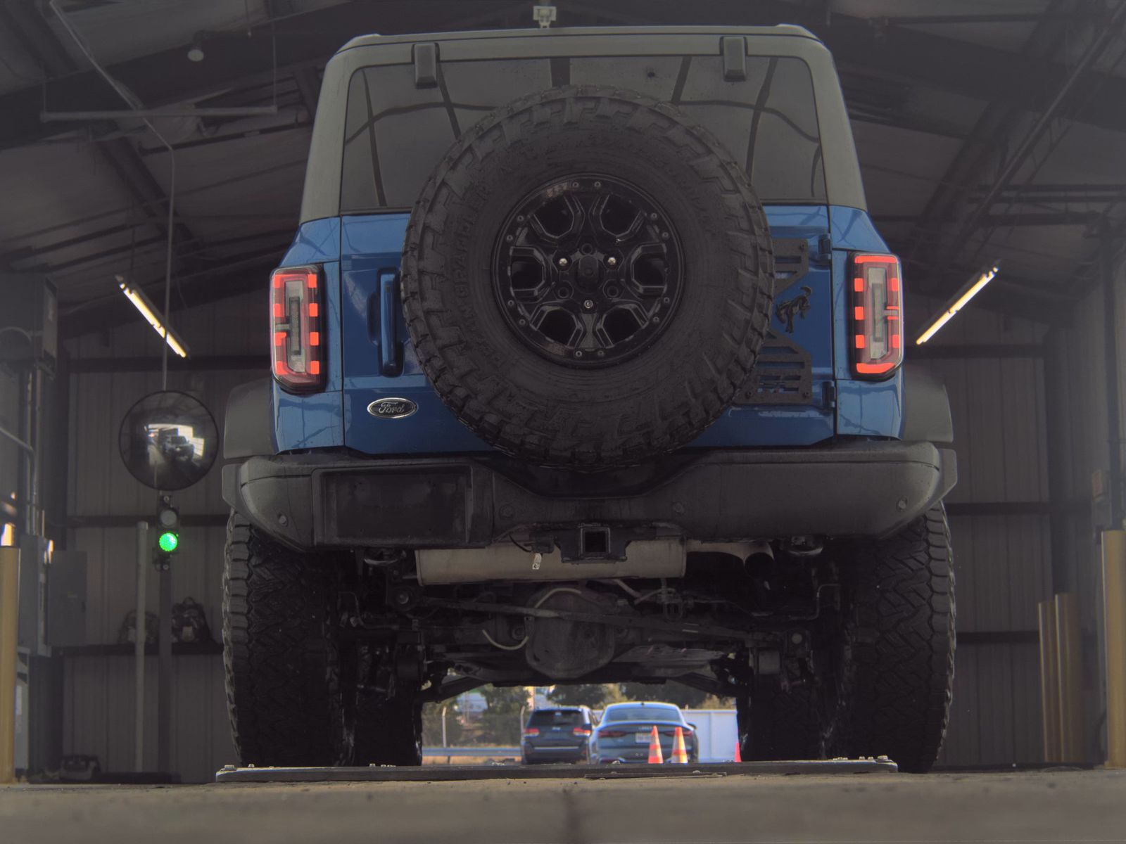 FORD BRONCO - 8