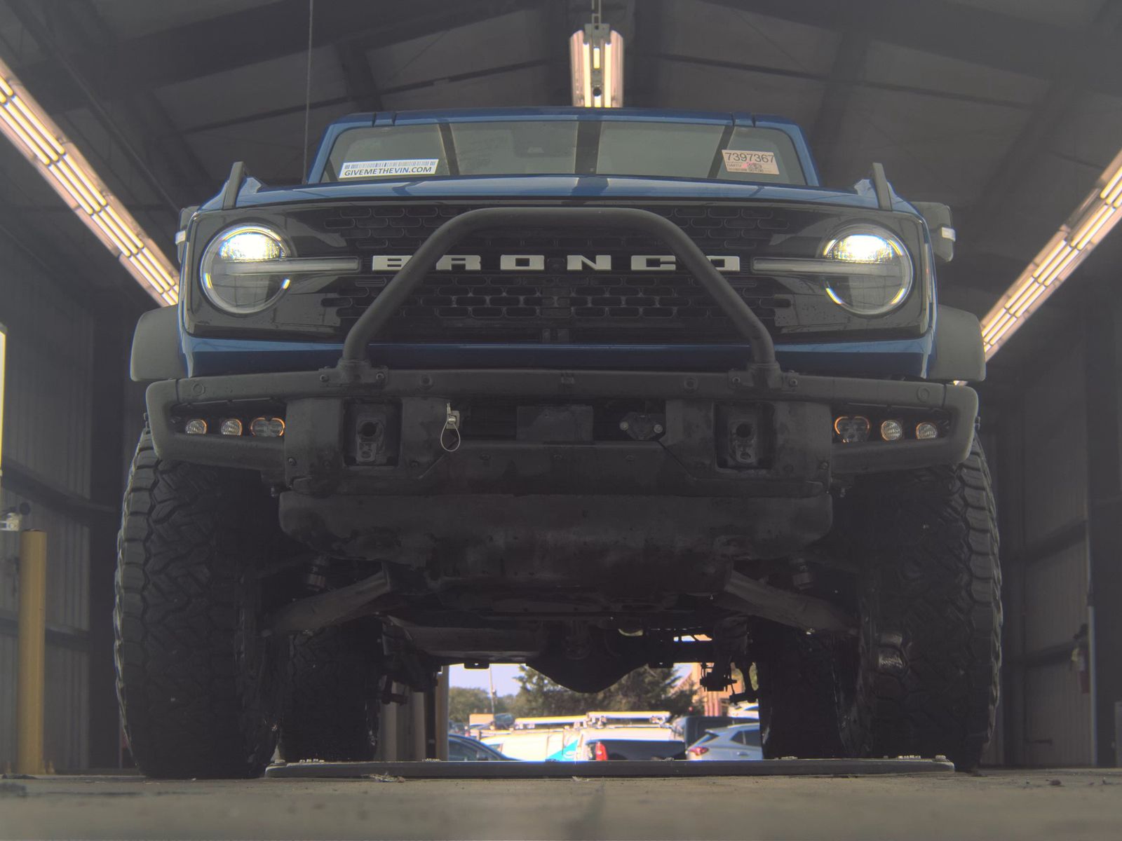 FORD BRONCO - 4