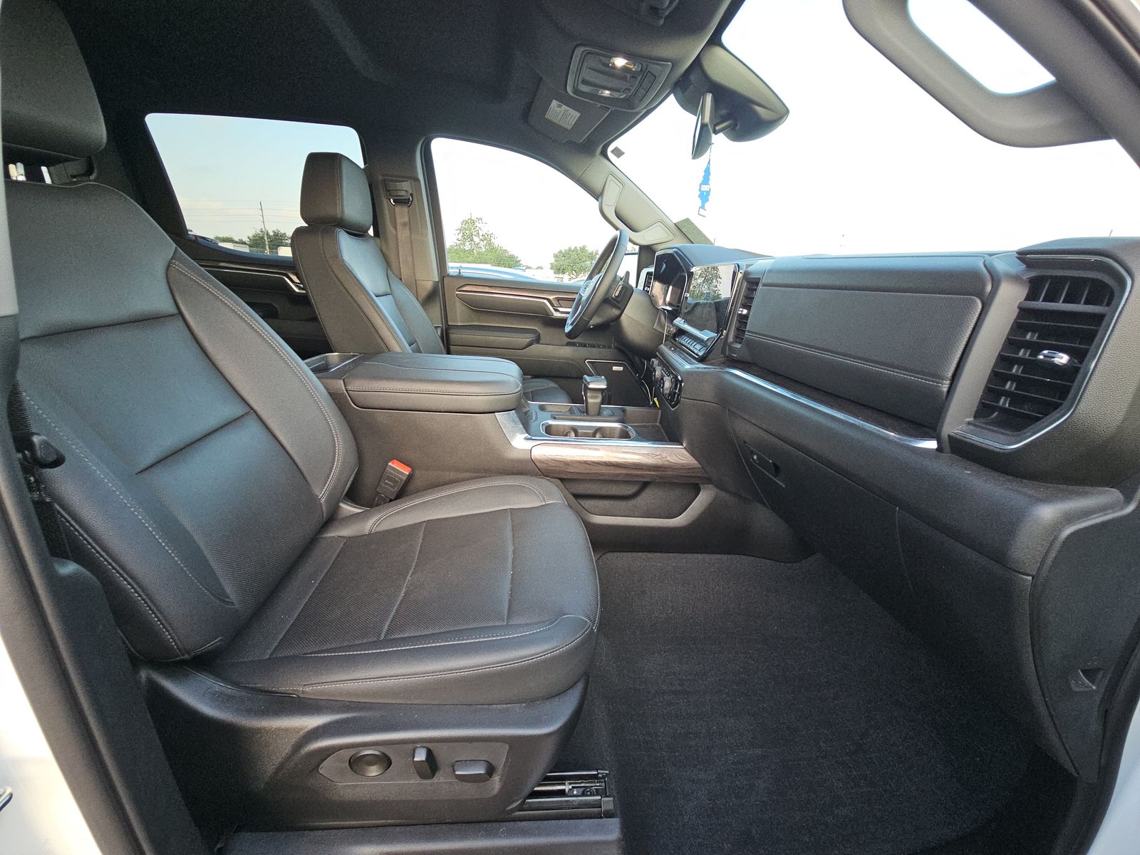 2023 Chevrolet Silverado 1500 LTZ AWD