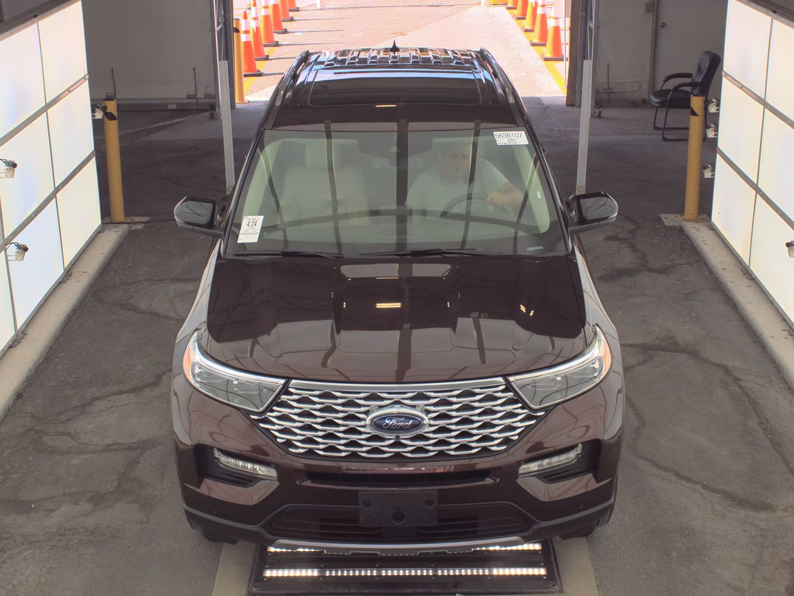 FORD EXPLORER - 3