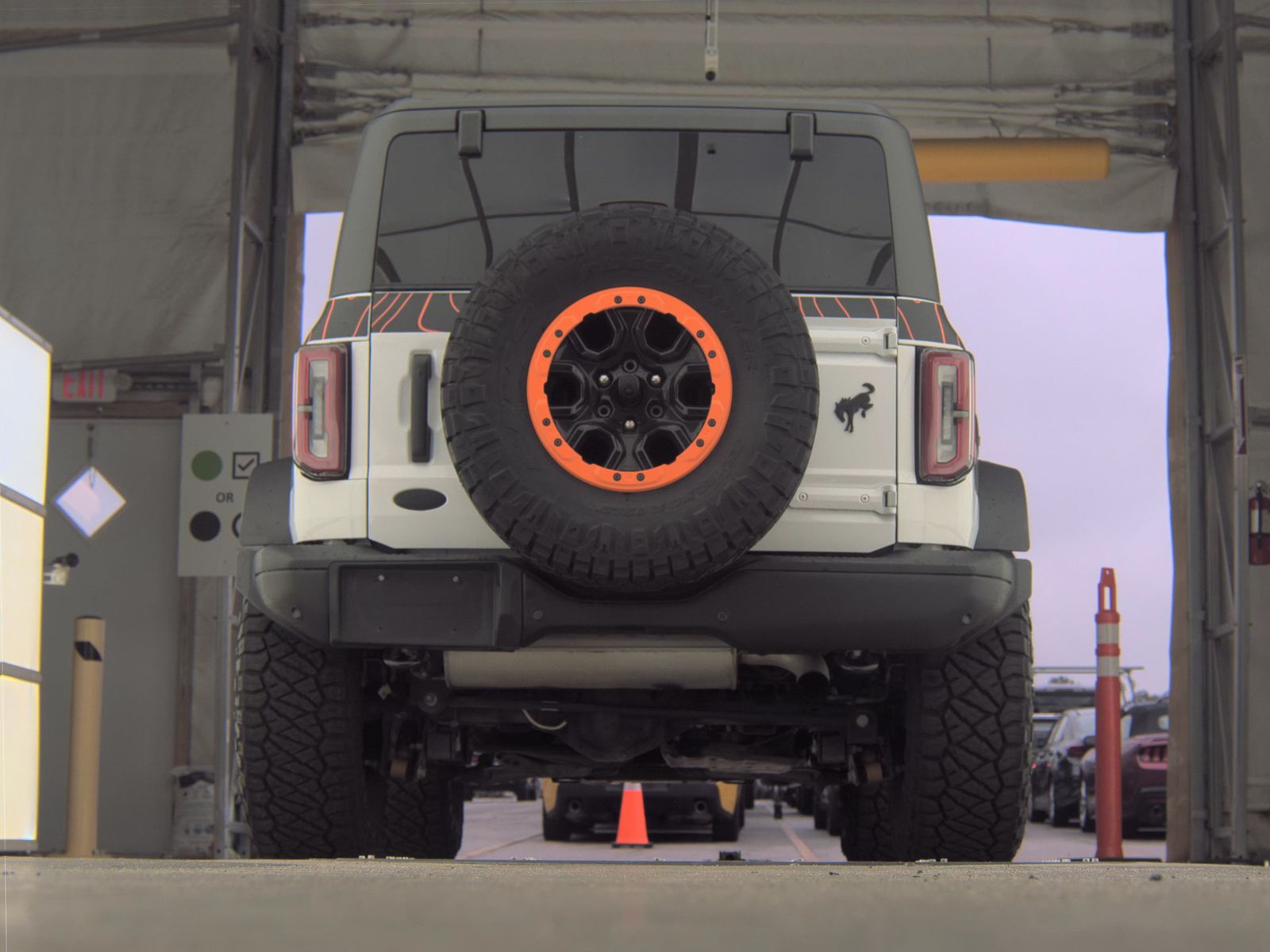 FORD BRONCO - 8
