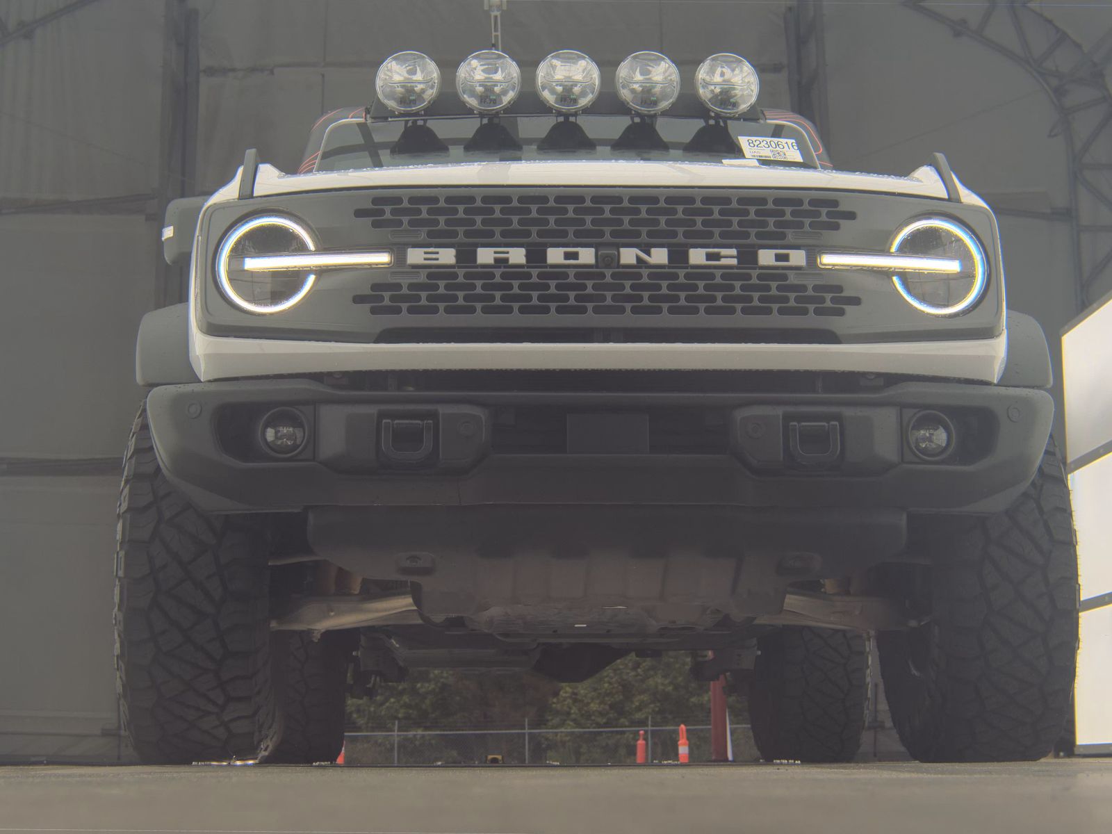 FORD BRONCO - 4