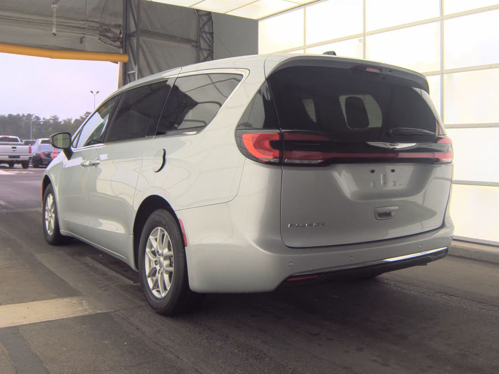 2024 Chrysler Pacifica Touring L FWD